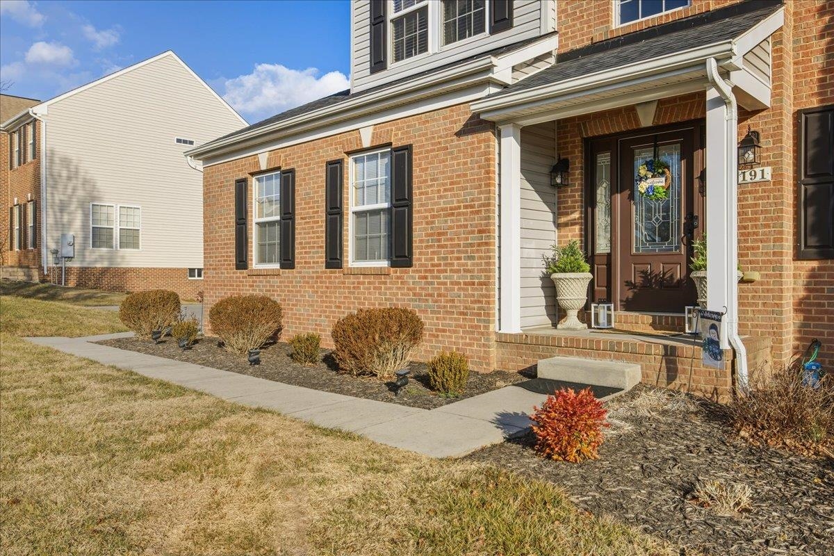 191 EISENHOWER DR