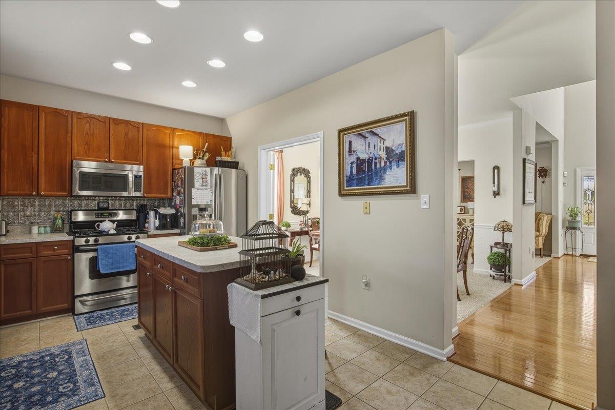 191 EISENHOWER DR
