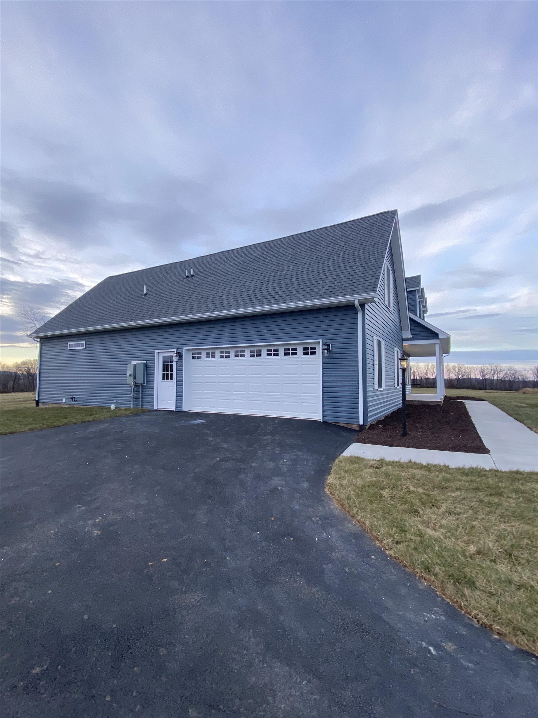 128 FALL RIDGE DR