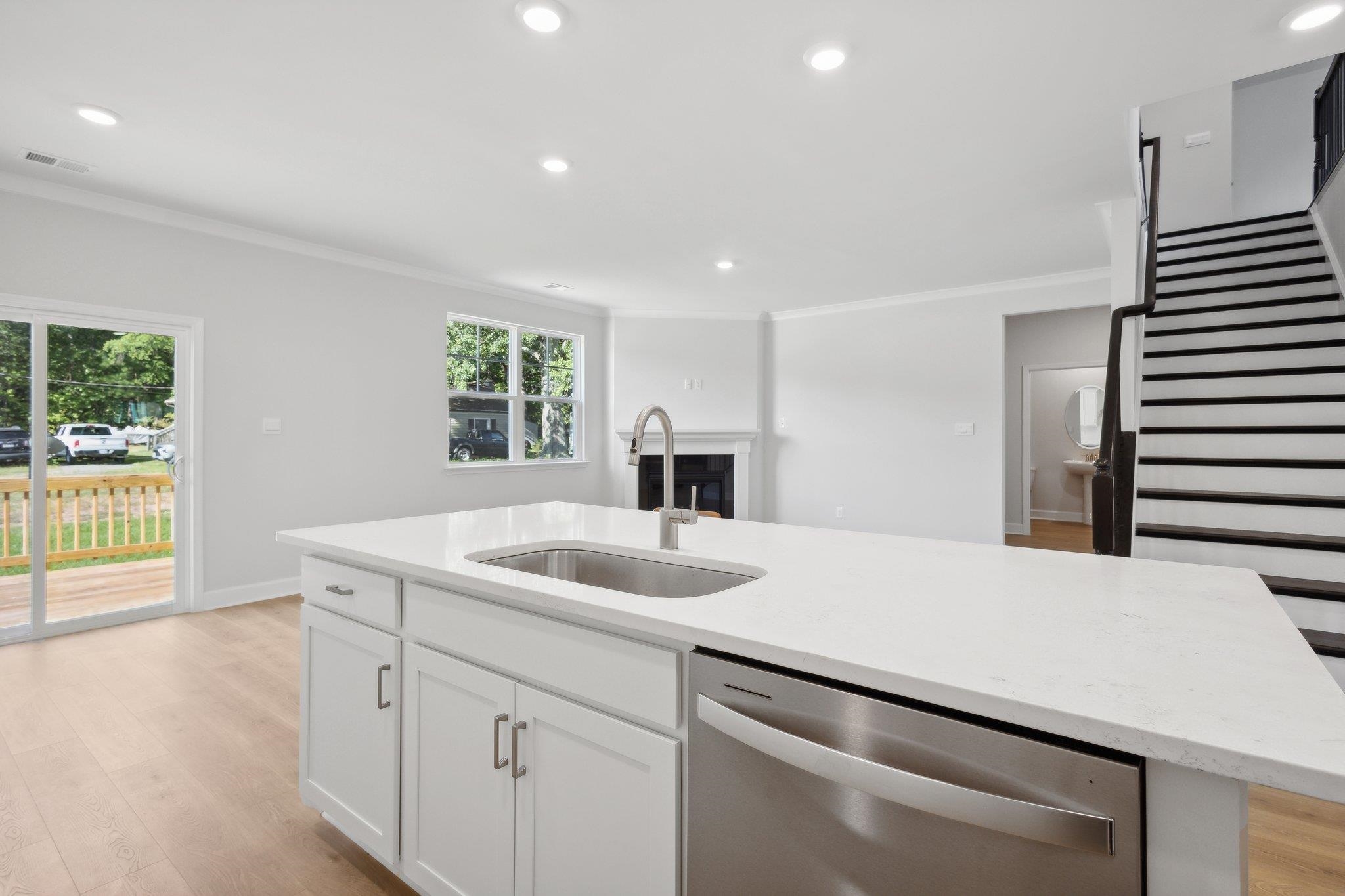 74 WHISPERING OAKS DR