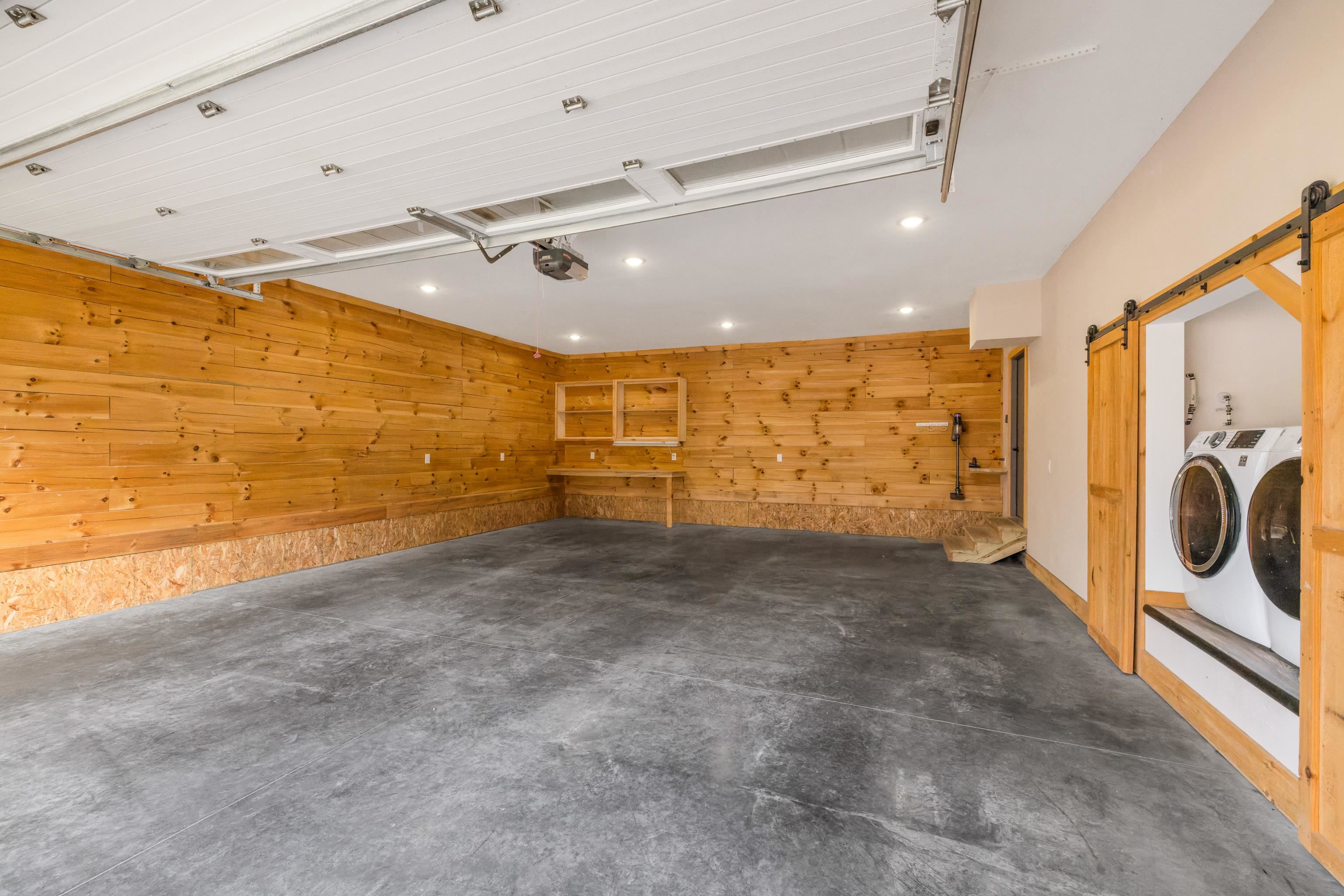 179 PASSAGE LN