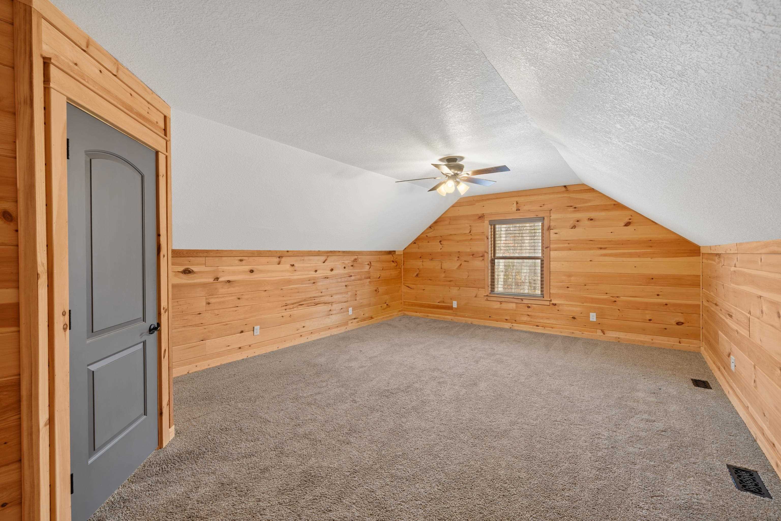 179 PASSAGE LN