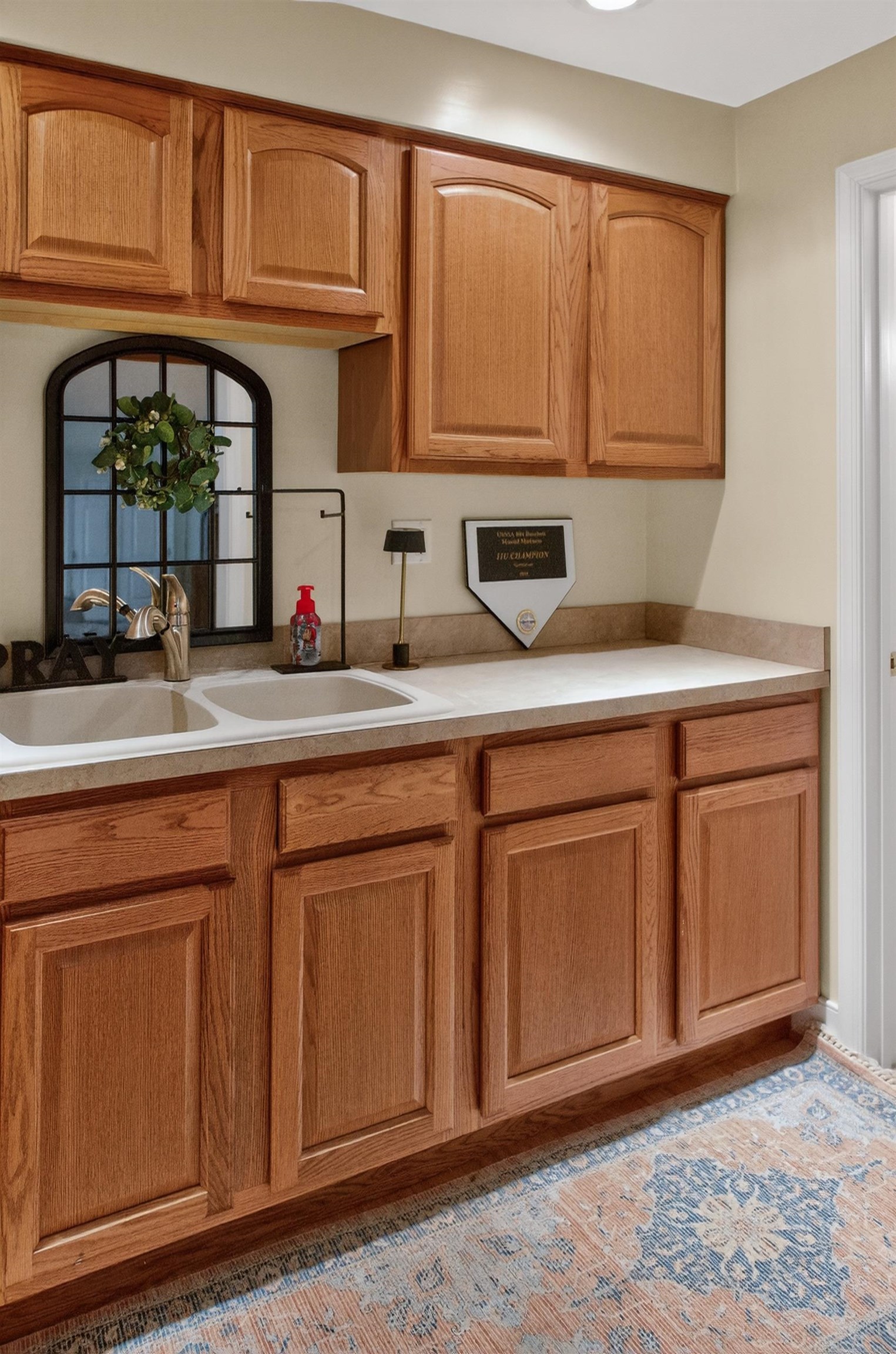 829 GREENWAY CIR