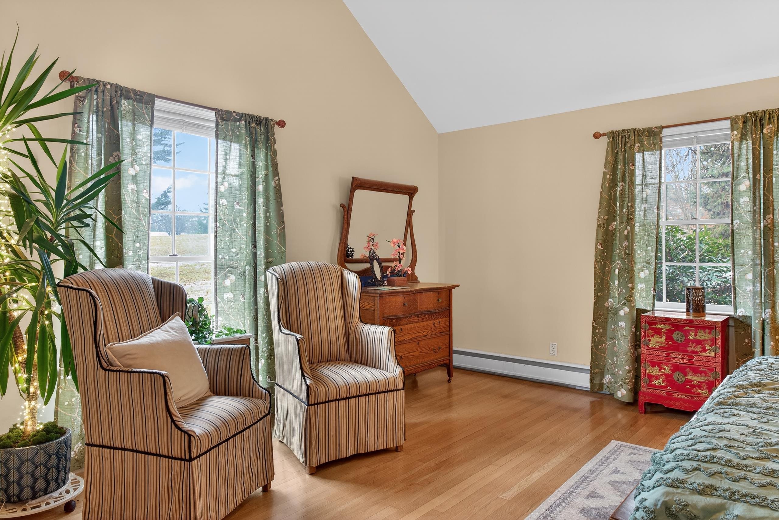 829 GREENWAY CIR