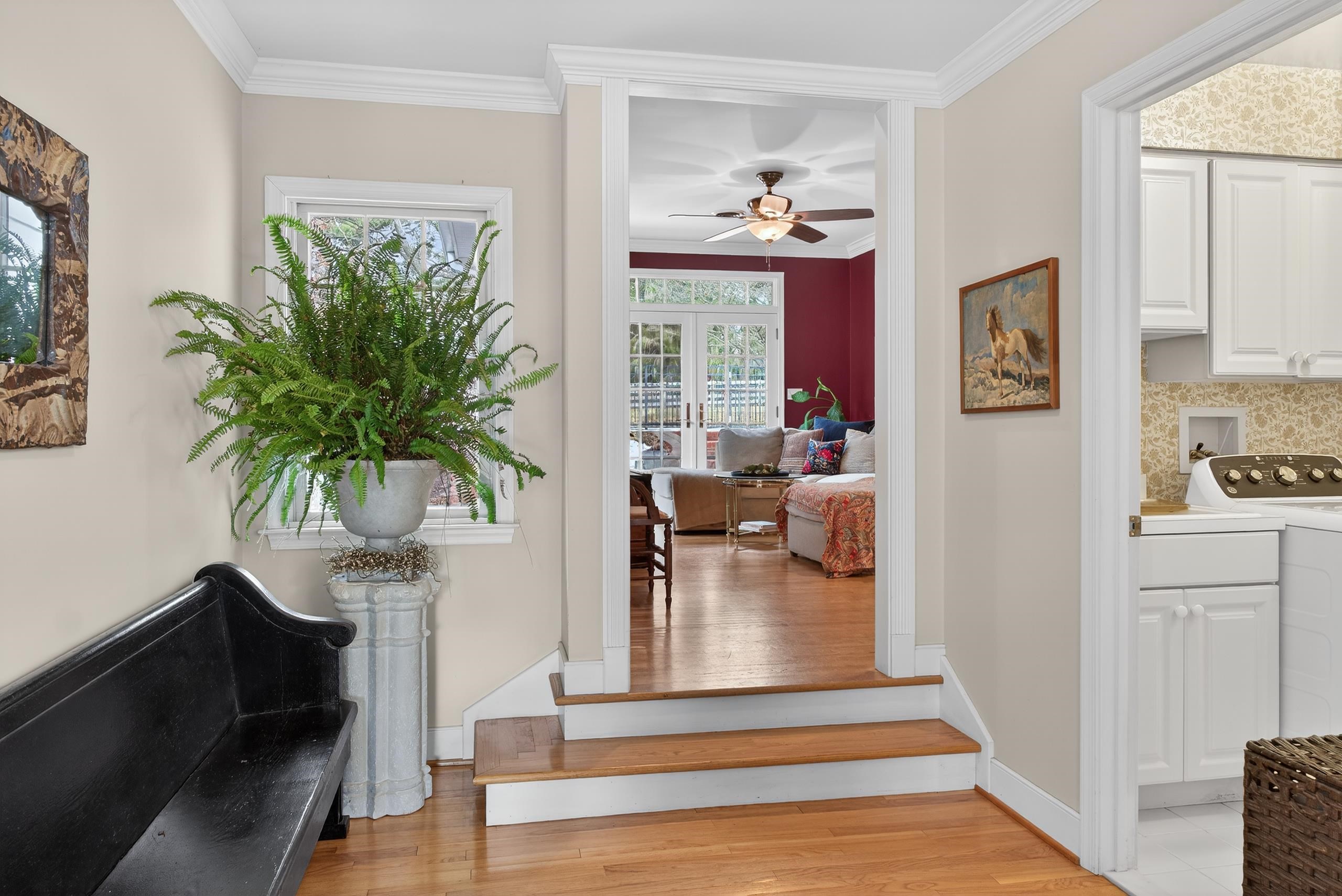 829 GREENWAY CIR