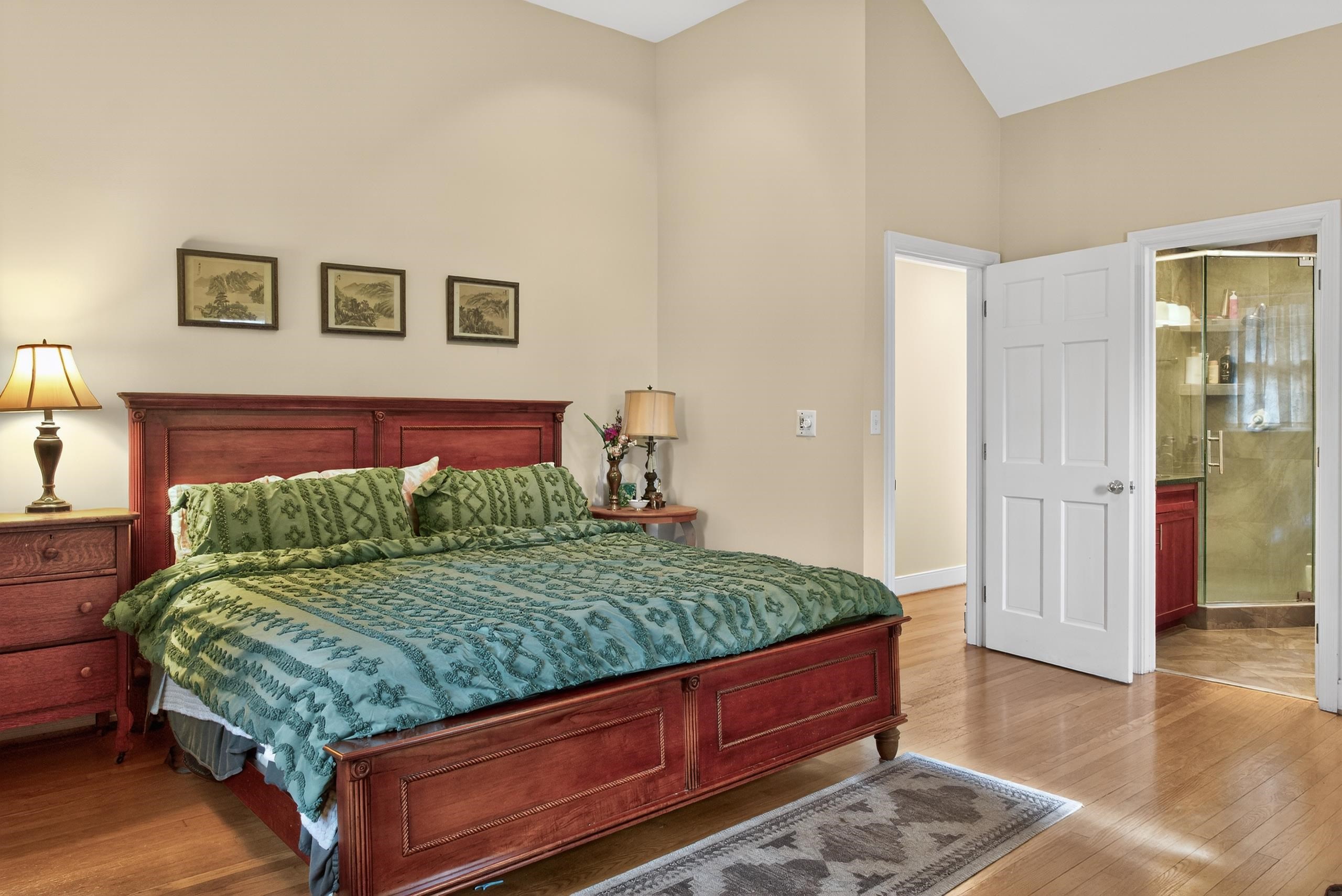 829 GREENWAY CIR