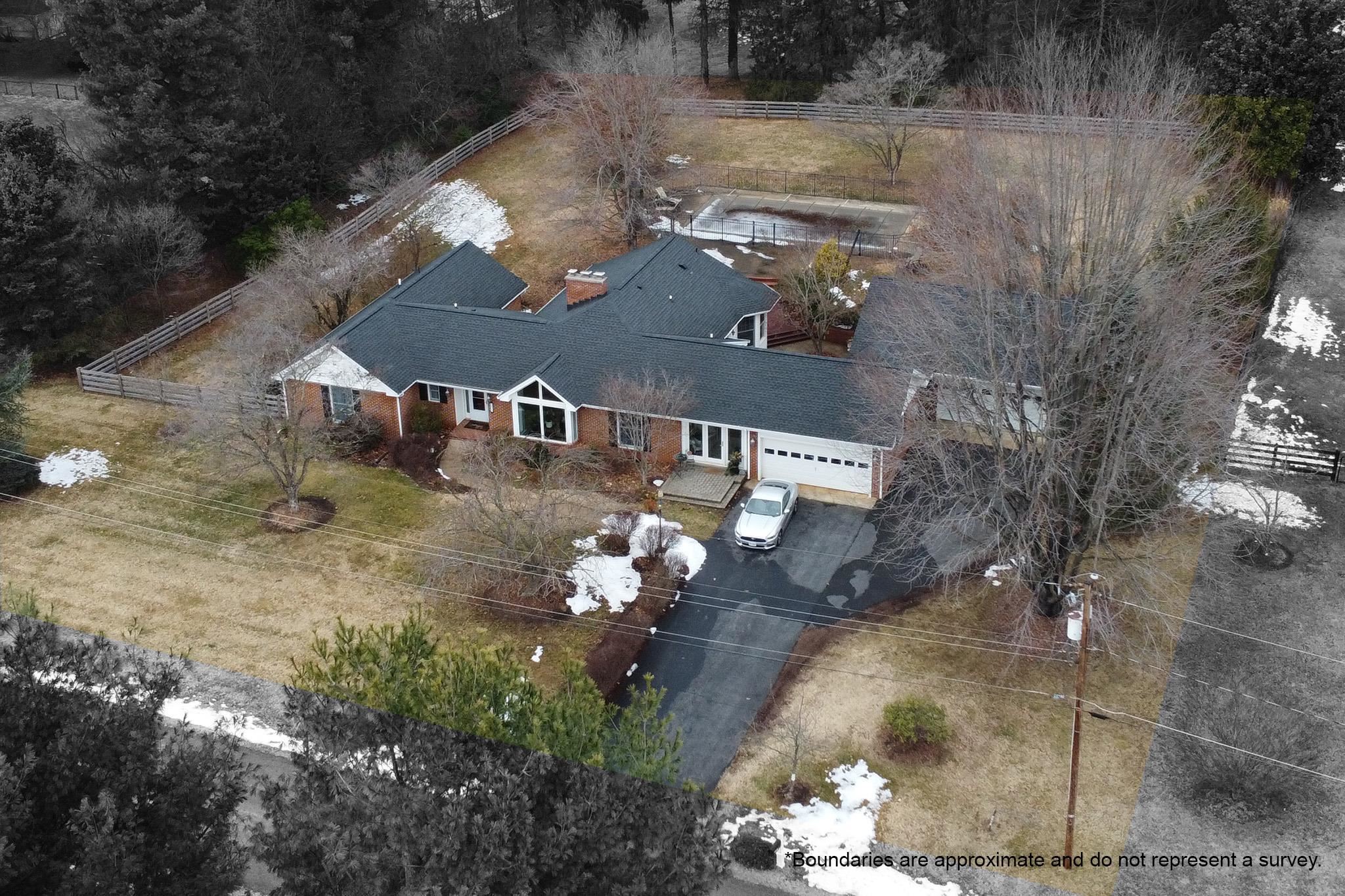 829 GREENWAY CIR