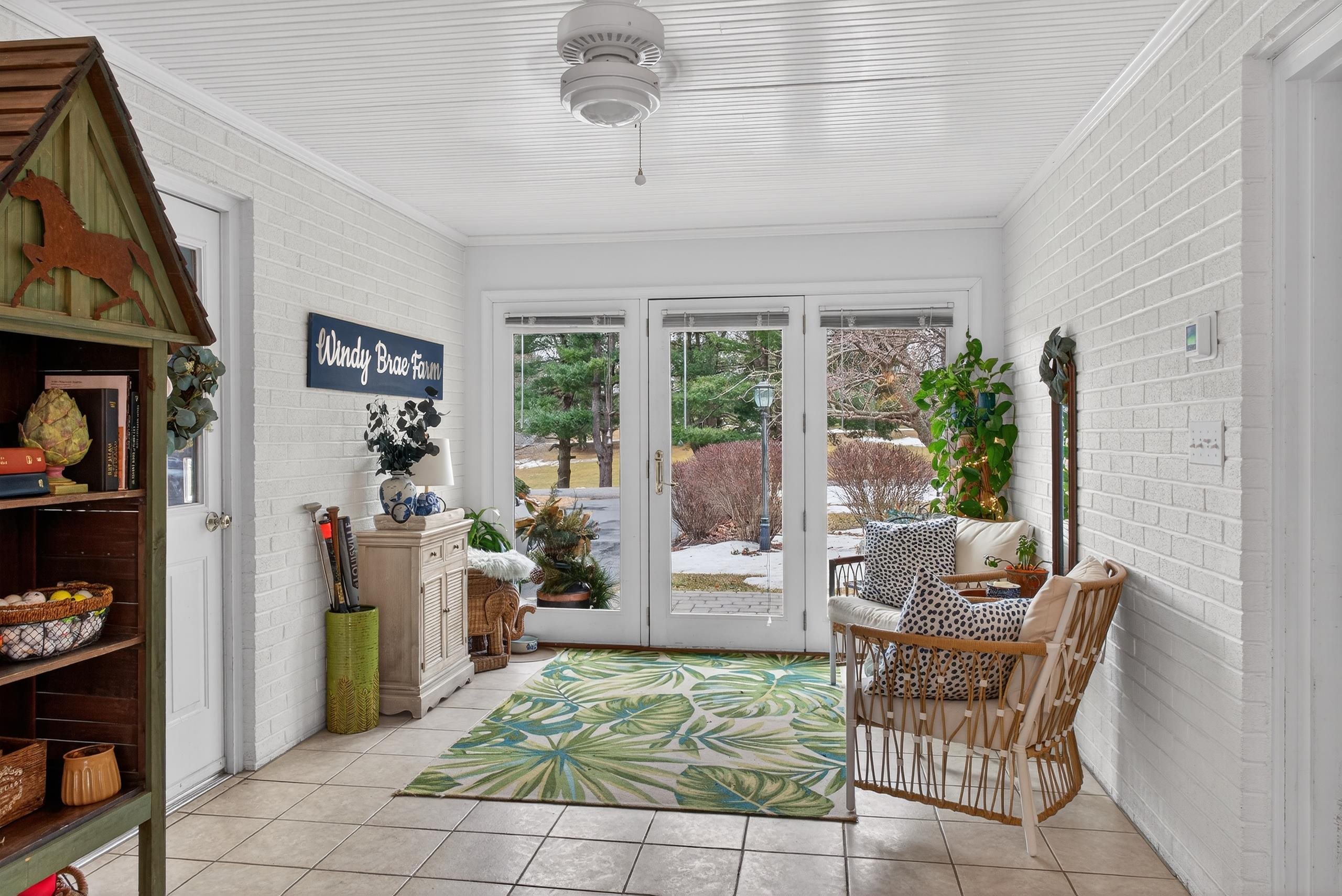 829 GREENWAY CIR