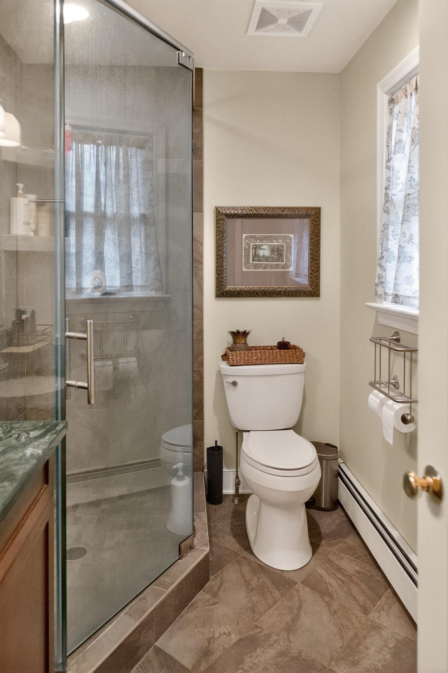 829 GREENWAY CIR