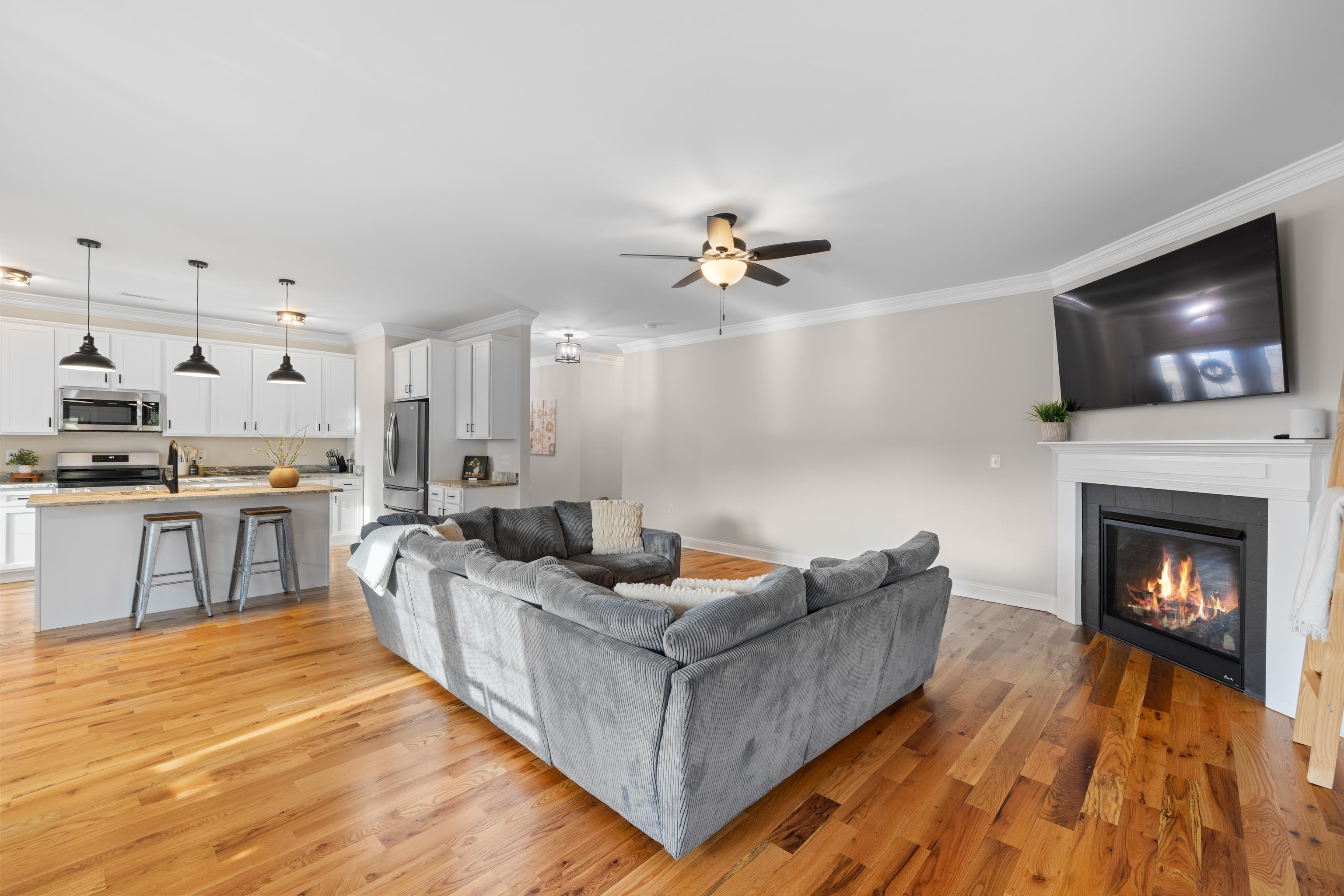 45 ROLLING OAKS DR