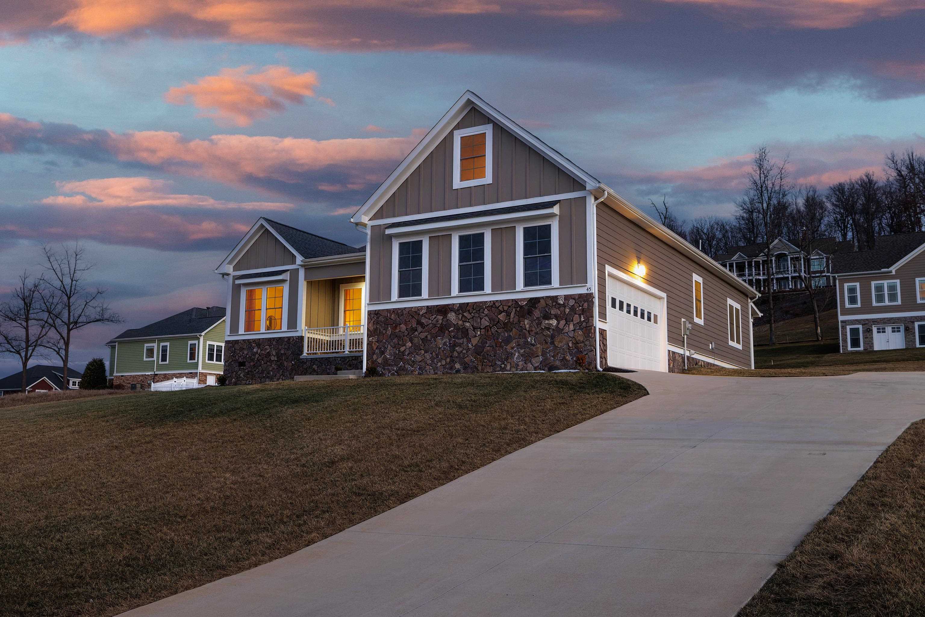45 ROLLING OAKS DR