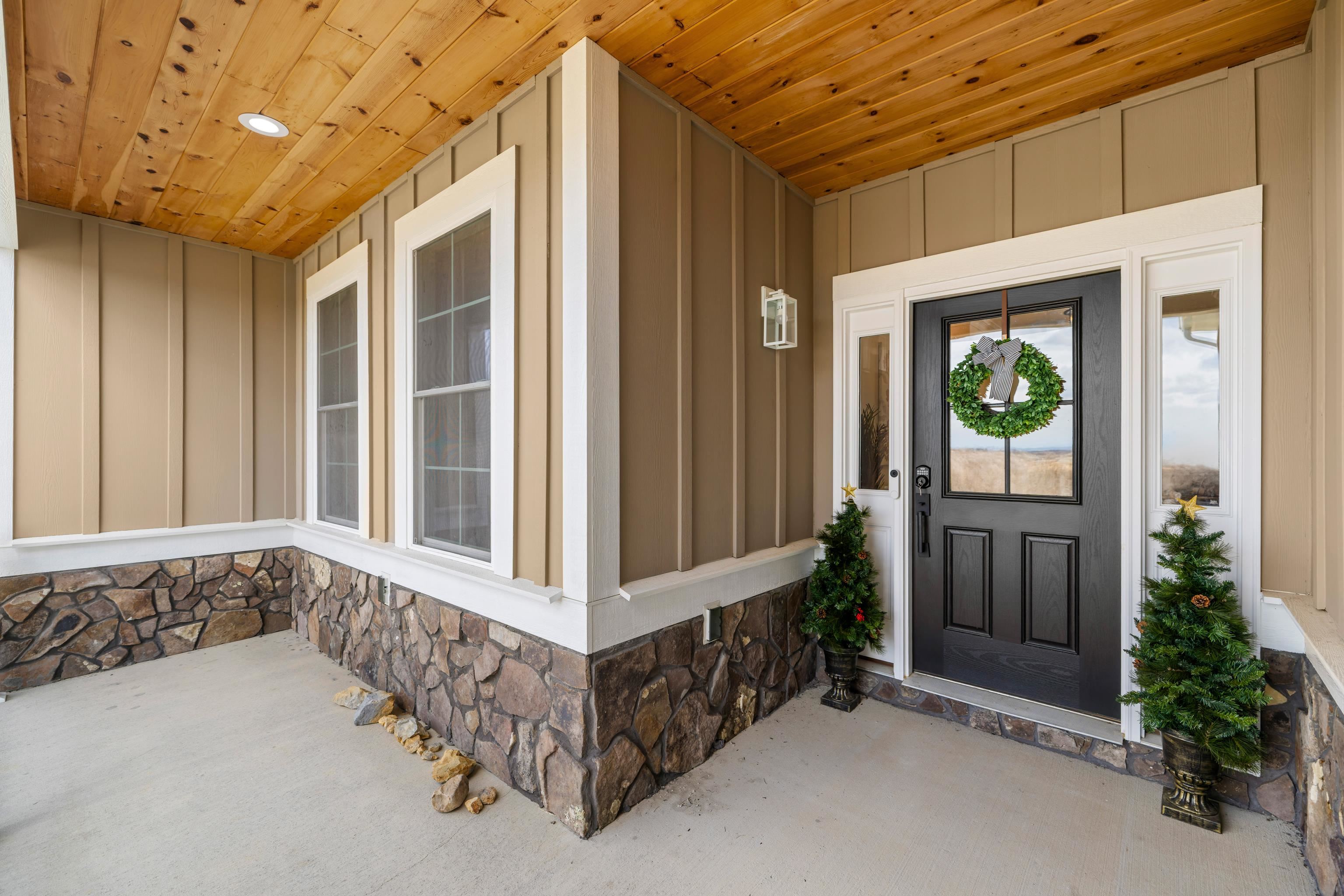 45 ROLLING OAKS DR