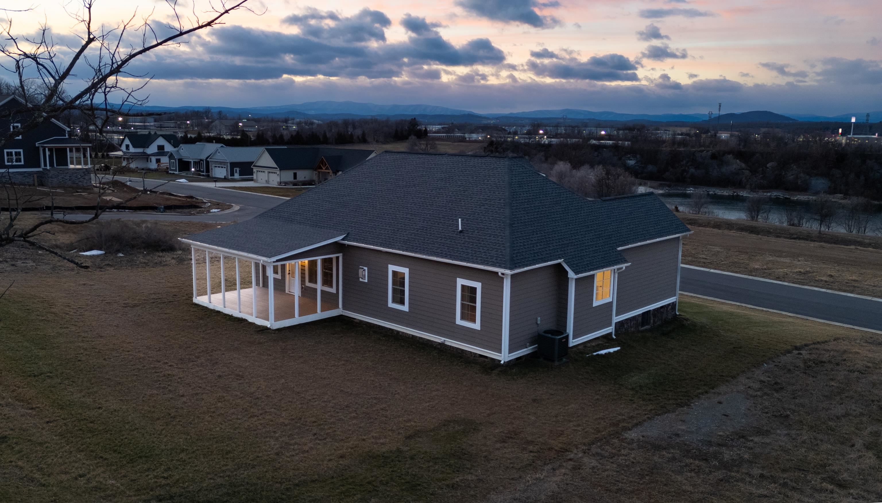 45 ROLLING OAKS DR