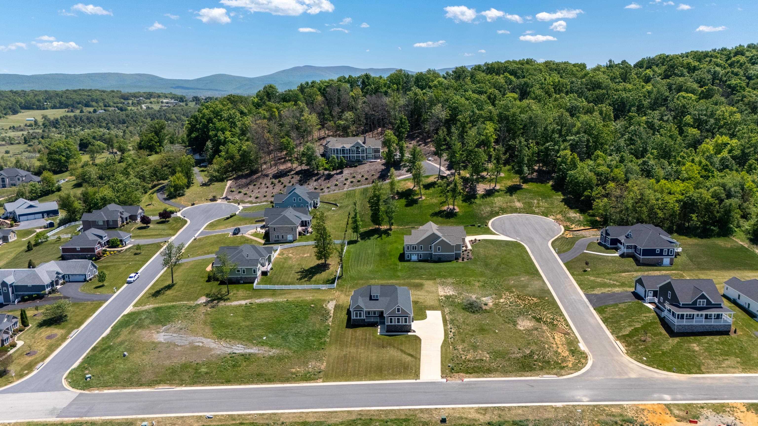 45 ROLLING OAKS DR