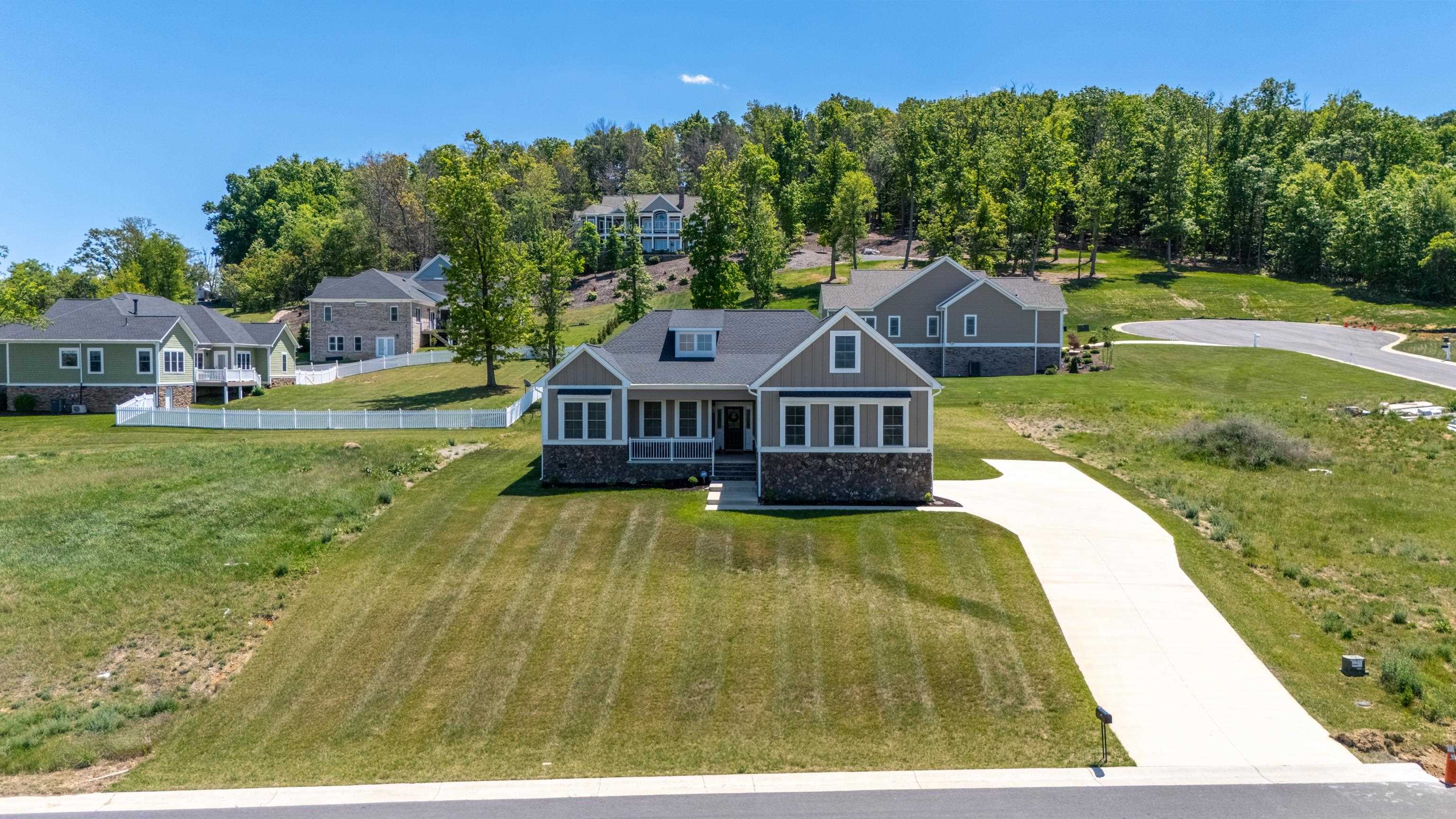 45 ROLLING OAKS DR