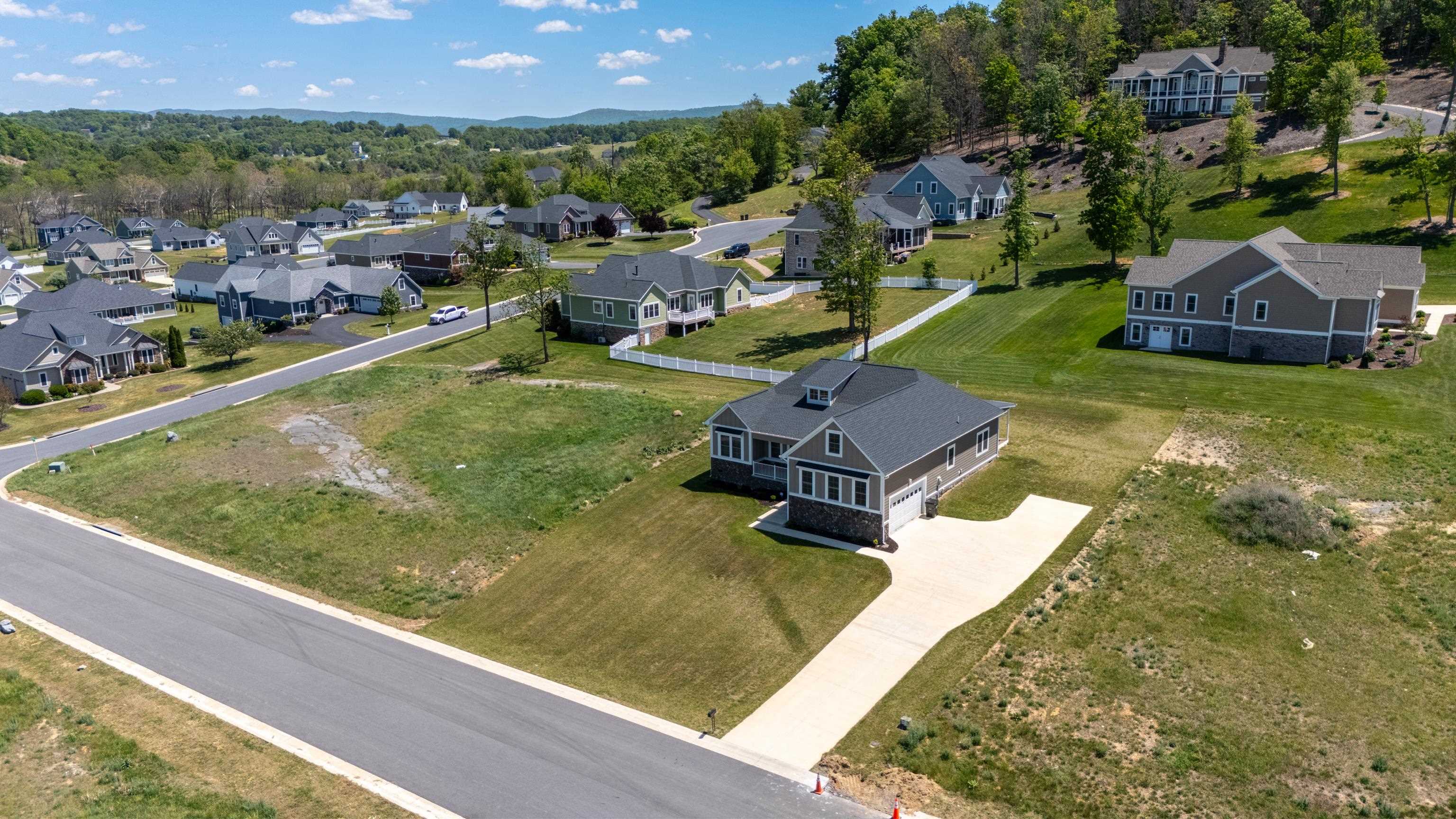 45 ROLLING OAKS DR