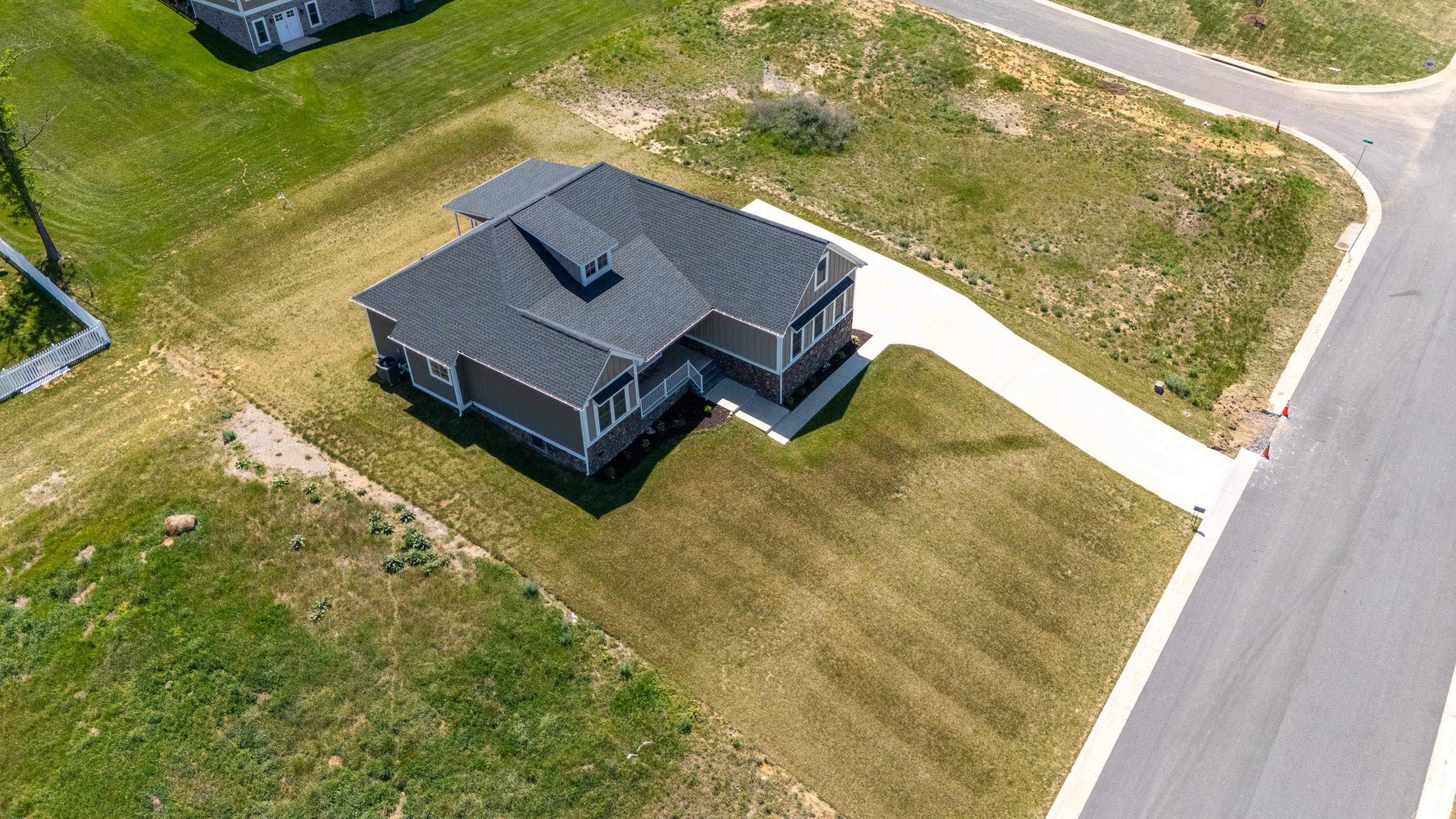 45 ROLLING OAKS DR