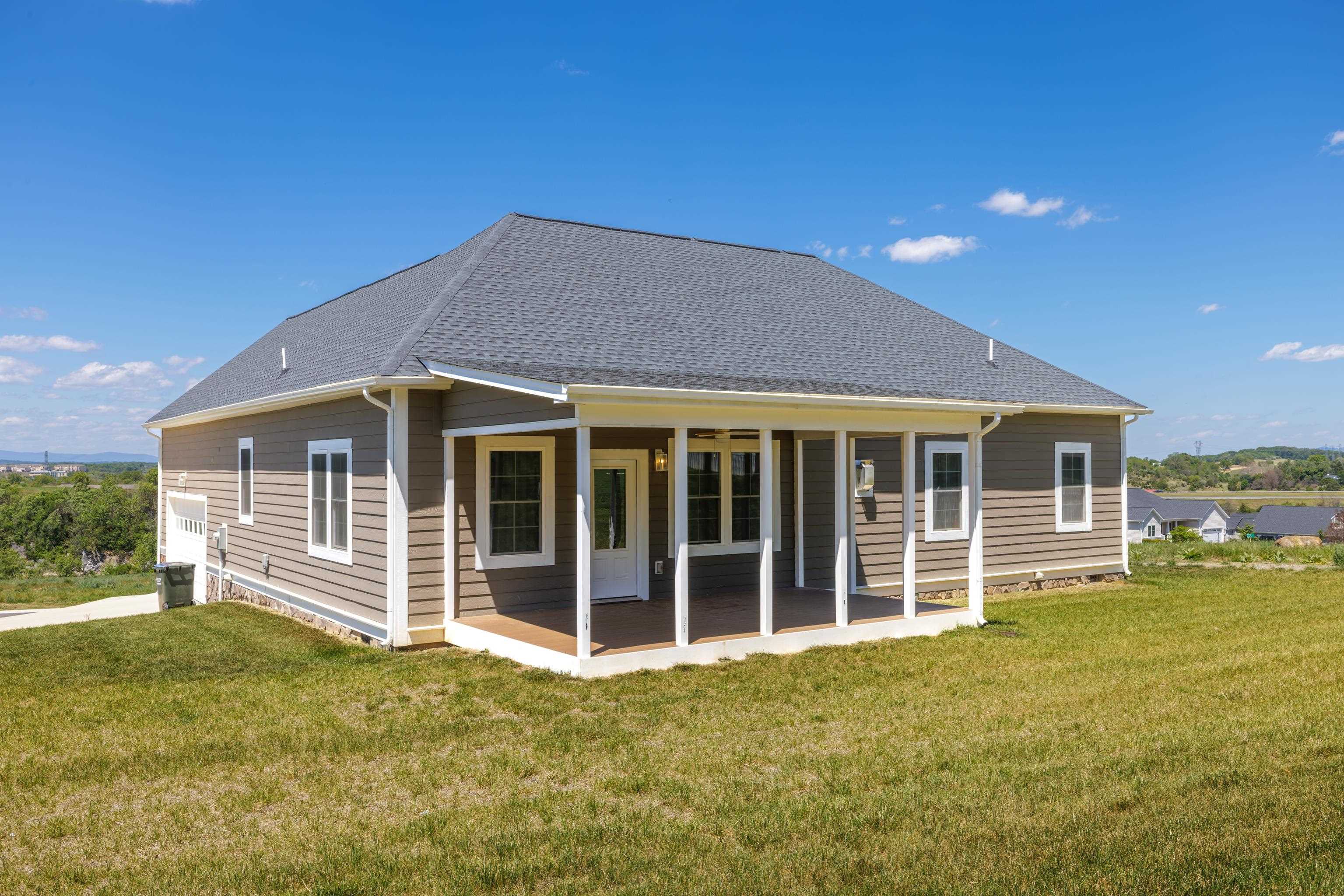 45 ROLLING OAKS DR