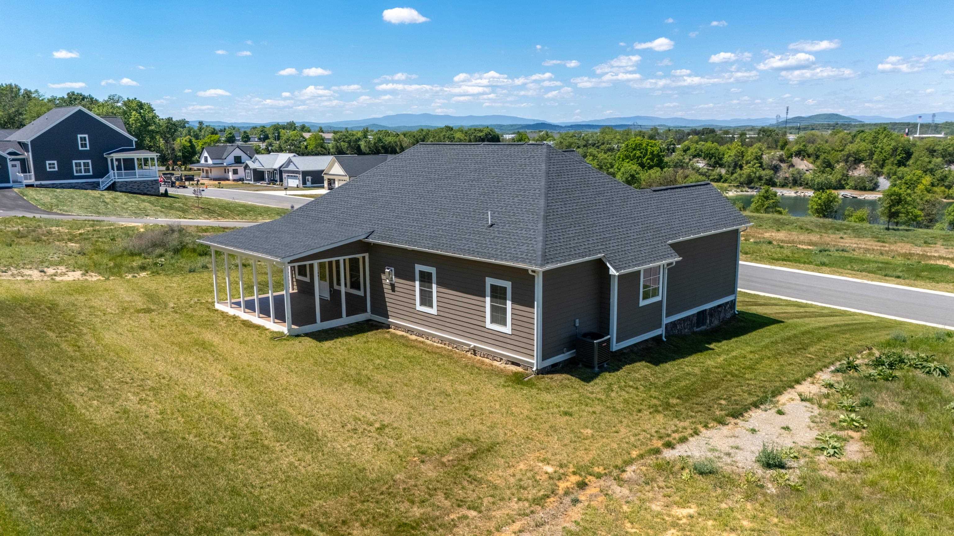 45 ROLLING OAKS DR