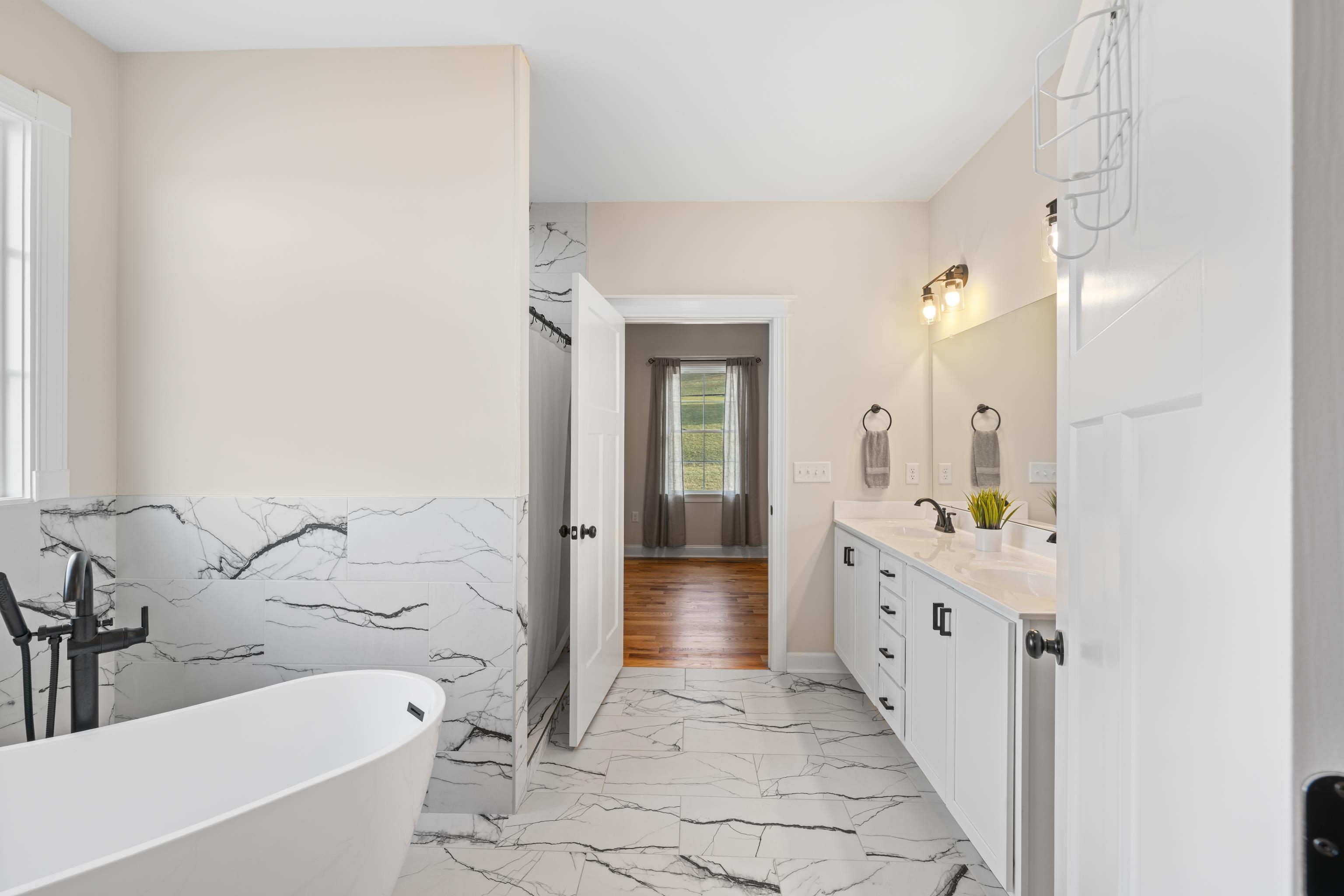45 ROLLING OAKS DR