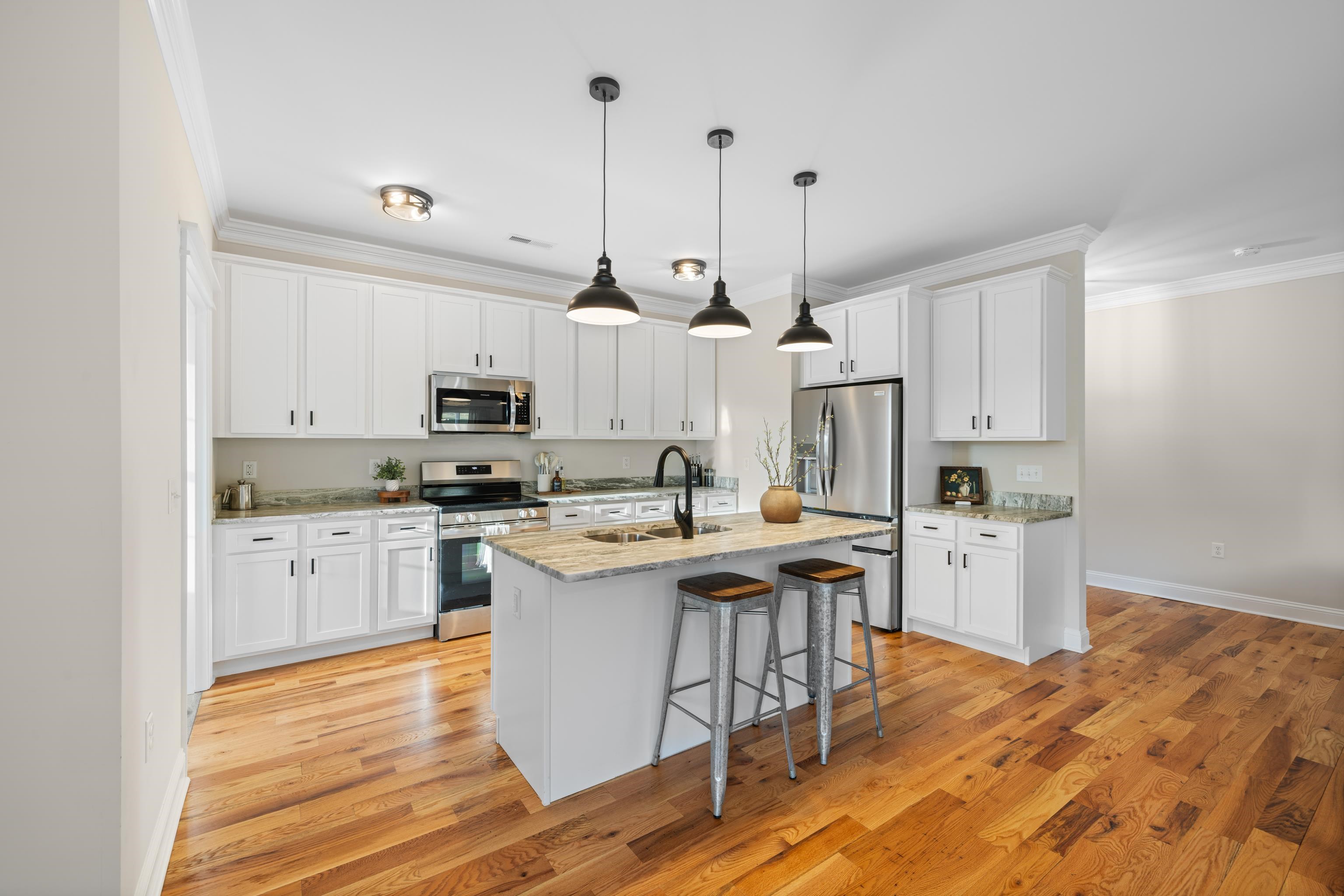 45 ROLLING OAKS DR