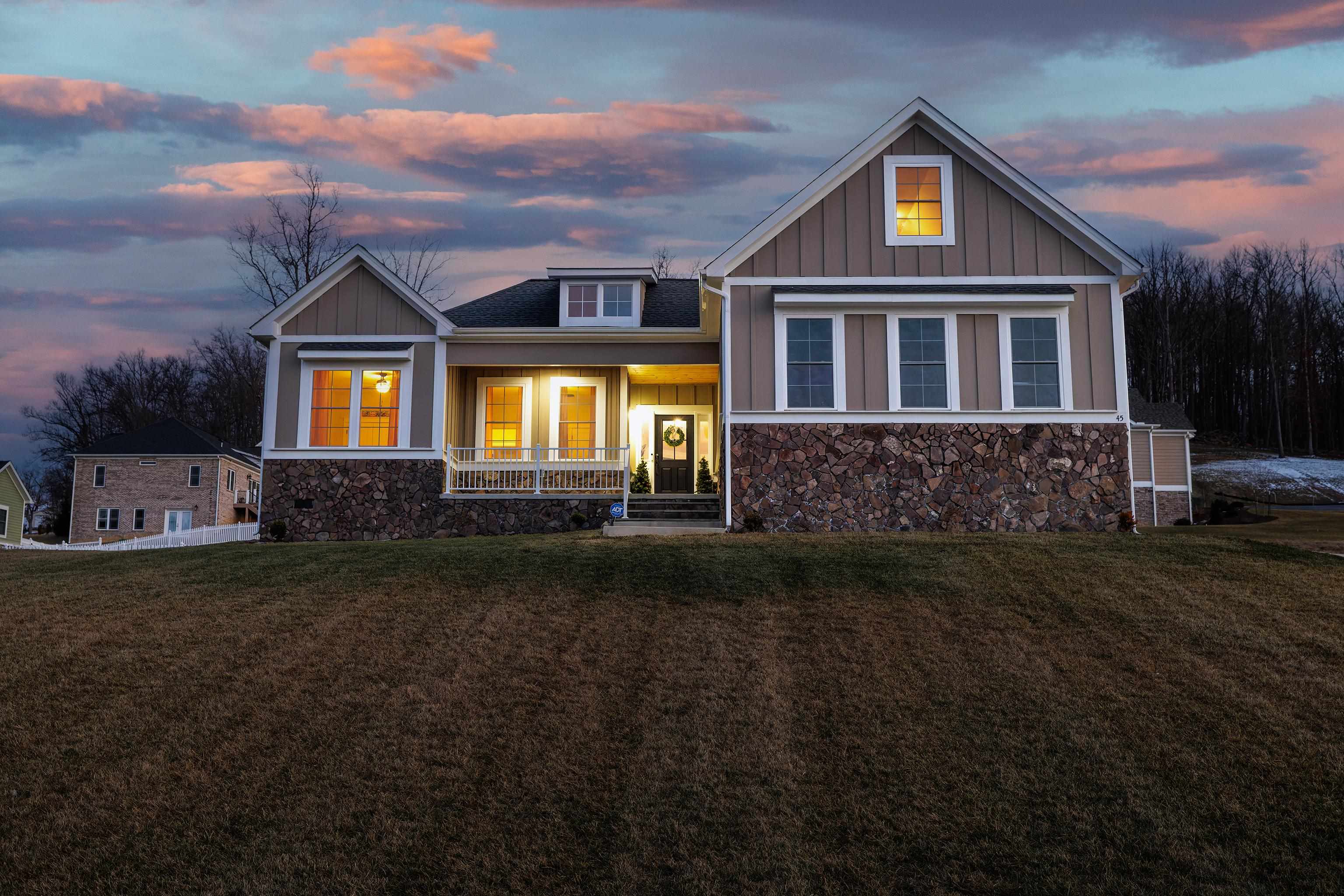45 ROLLING OAKS DR