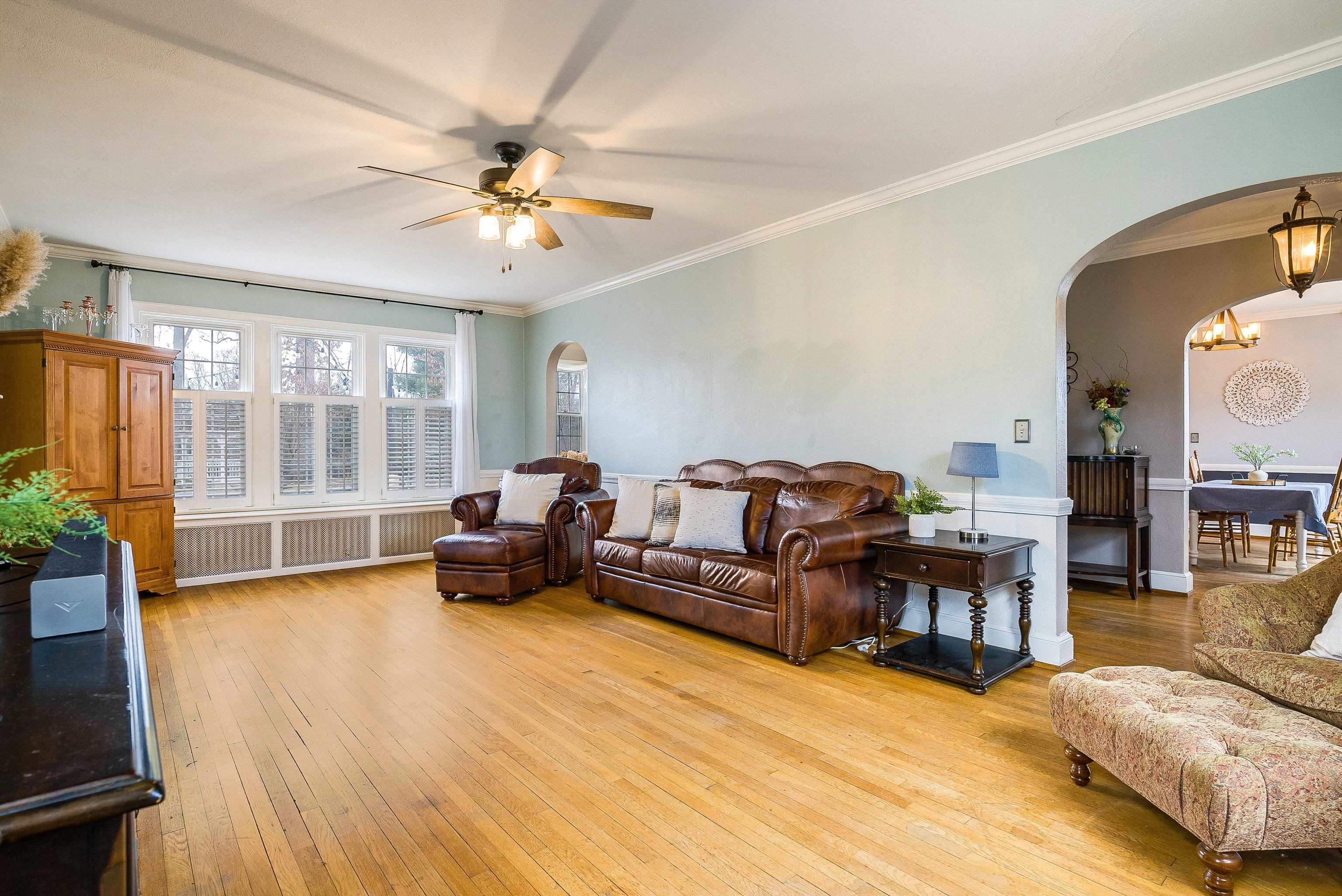 701 ROSSER AVE