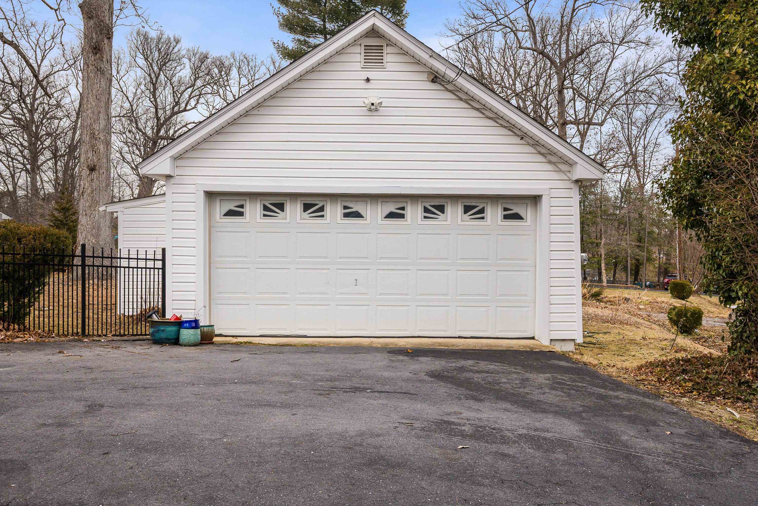 701 ROSSER AVE