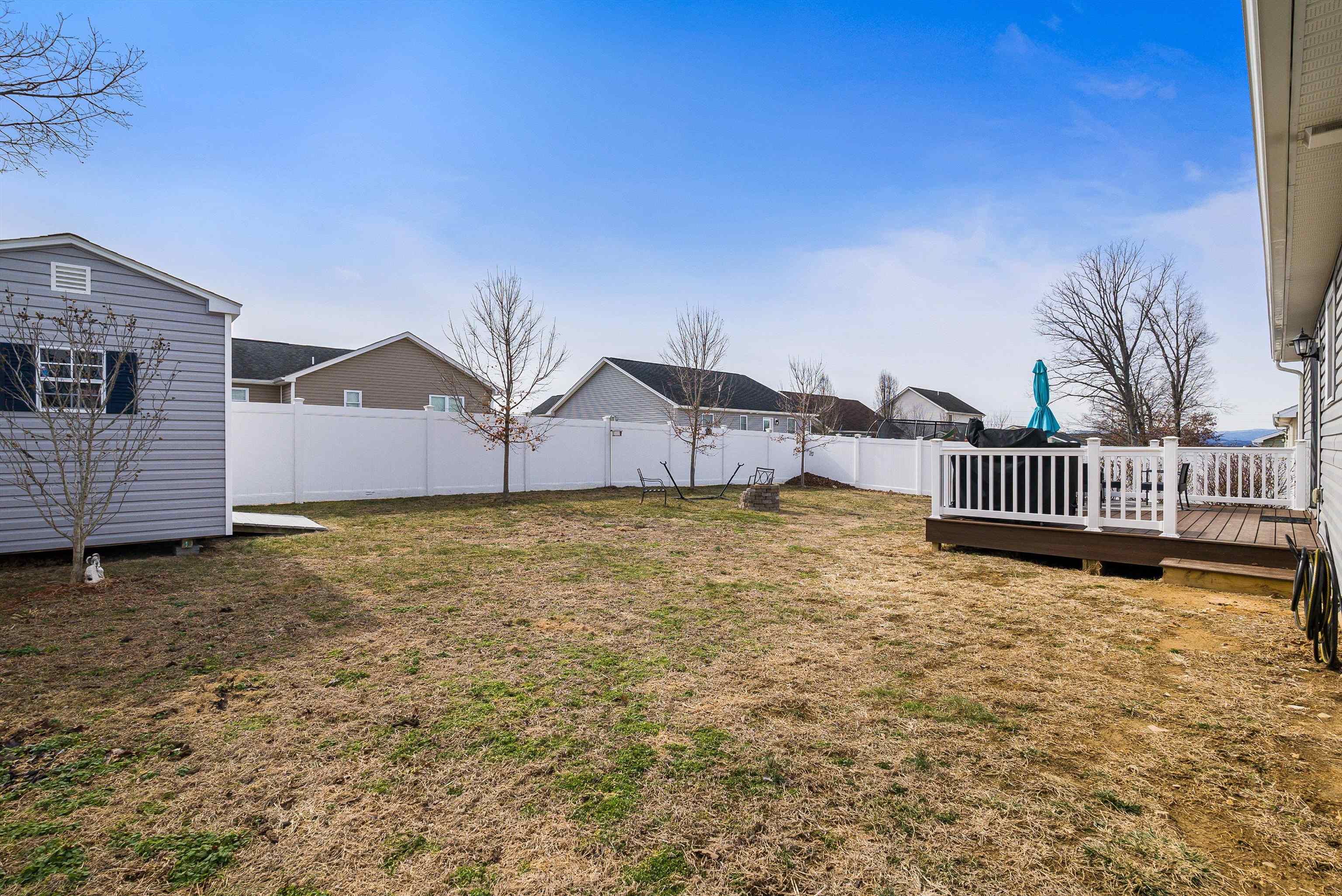 1447 MANDOLIN AVE