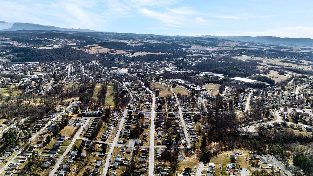 1521 CHURCHVILLE AVE