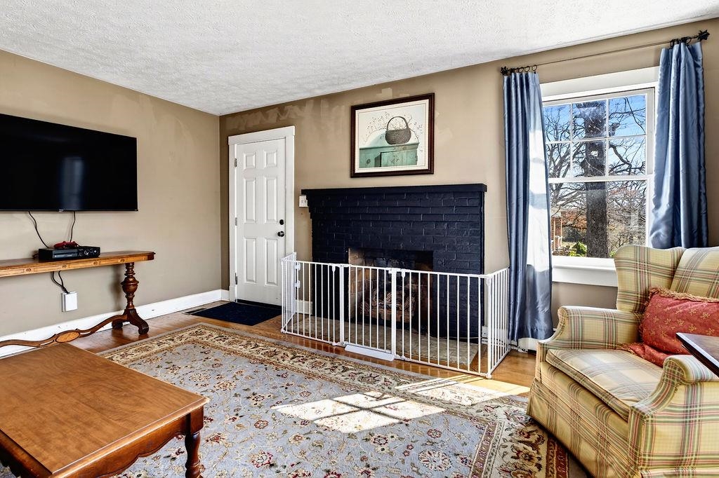 1521 CHURCHVILLE AVE