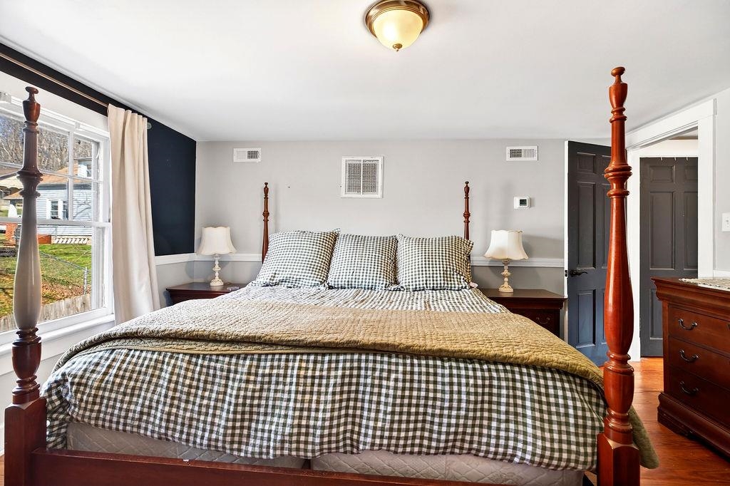 1521 CHURCHVILLE AVE