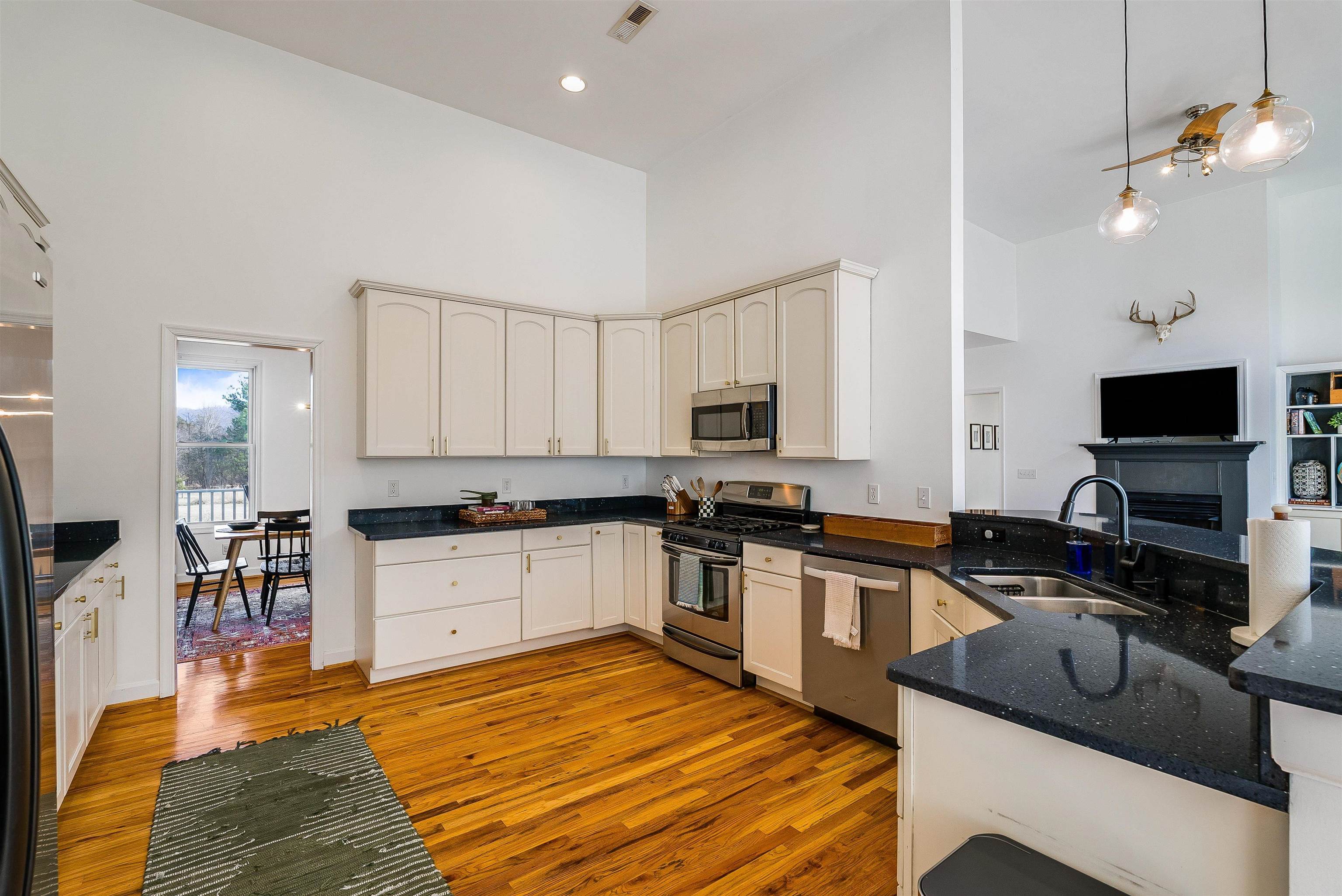 446 ROCKFISH SCHOOL LN