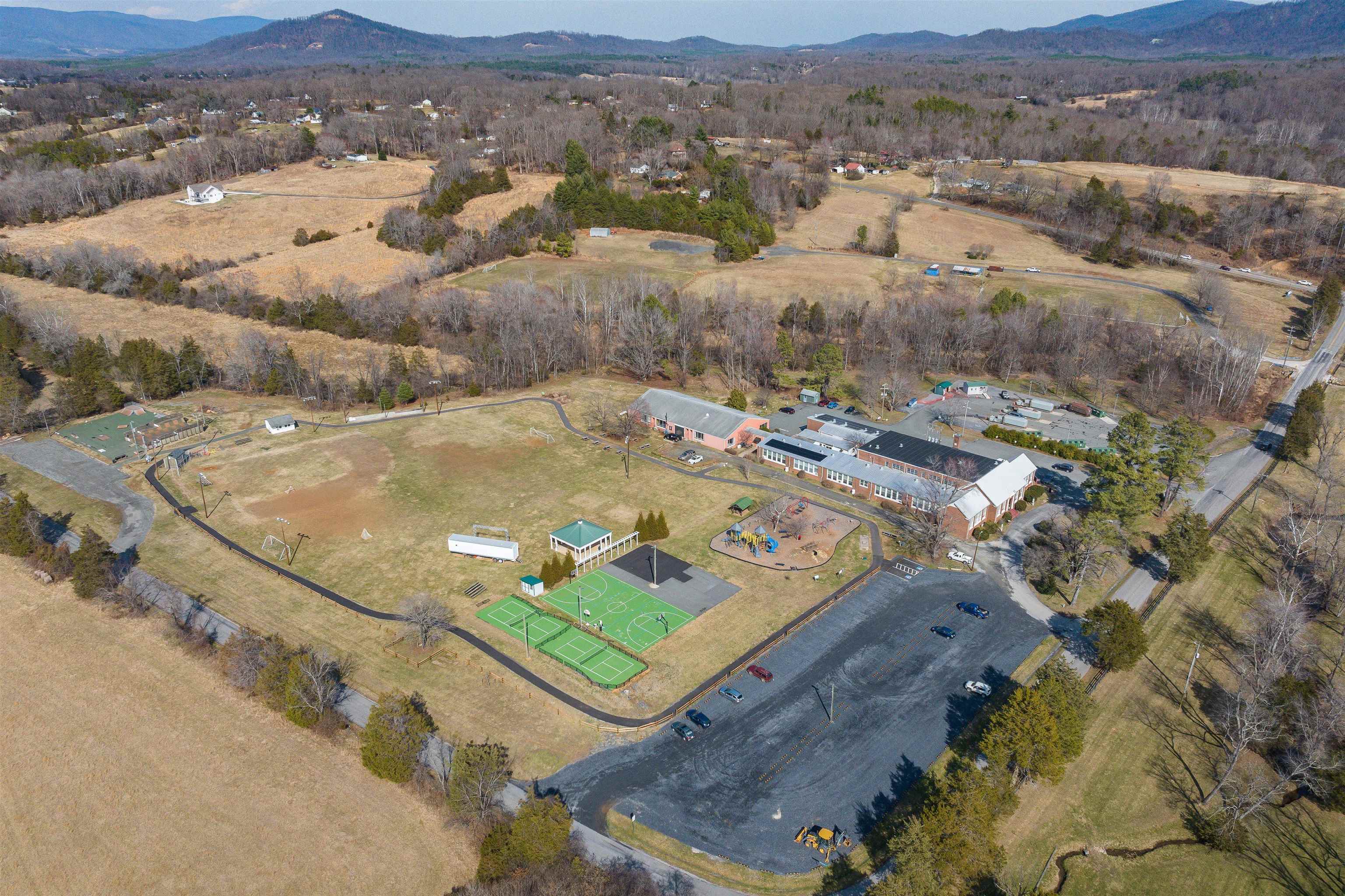 446 ROCKFISH SCHOOL LN