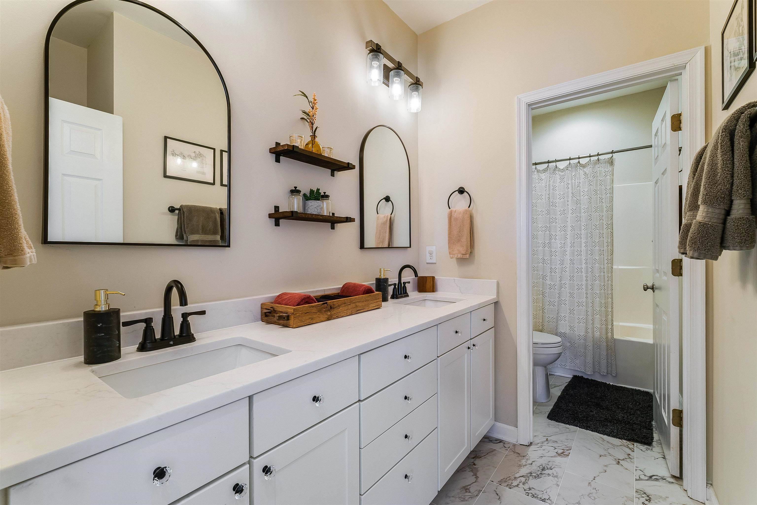 446 ROCKFISH SCHOOL LN