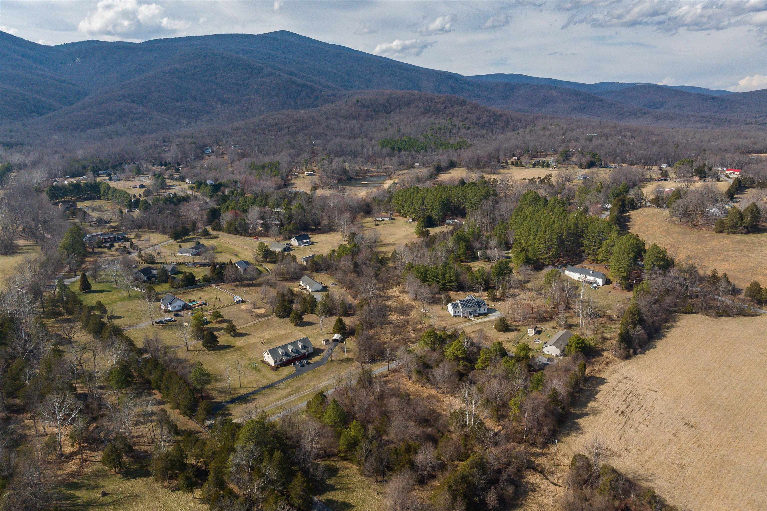 446 ROCKFISH SCHOOL LN