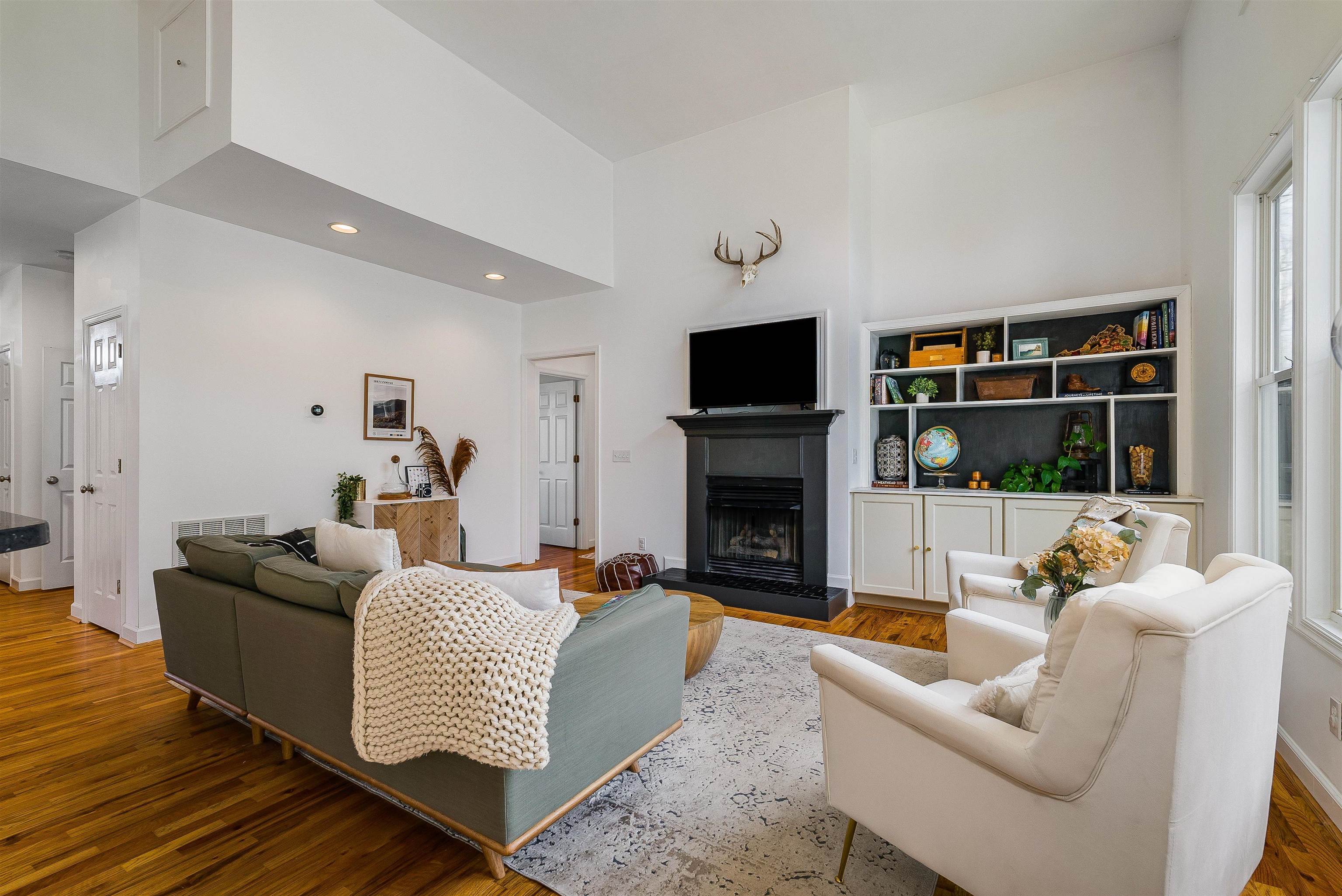 446 ROCKFISH SCHOOL LN