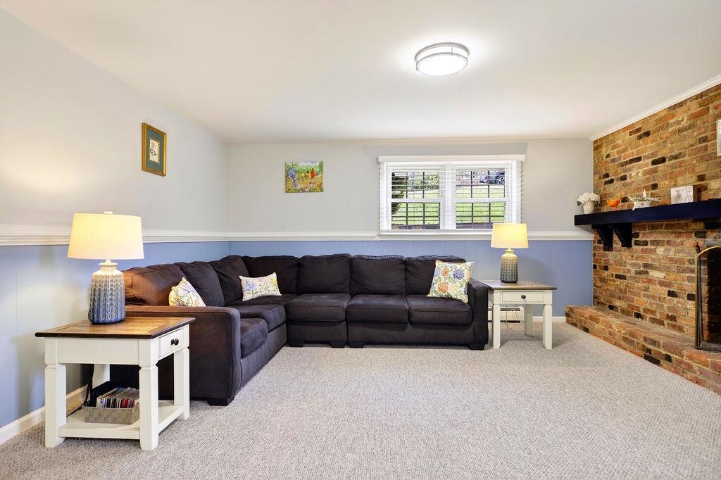 224 MEADOWBROOK RD