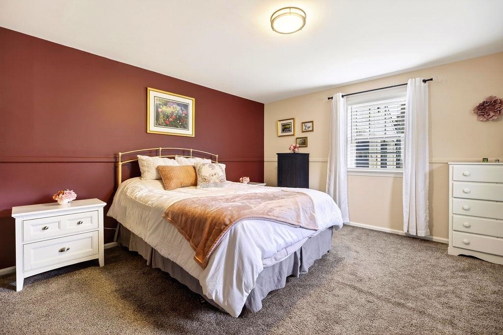 224 MEADOWBROOK RD