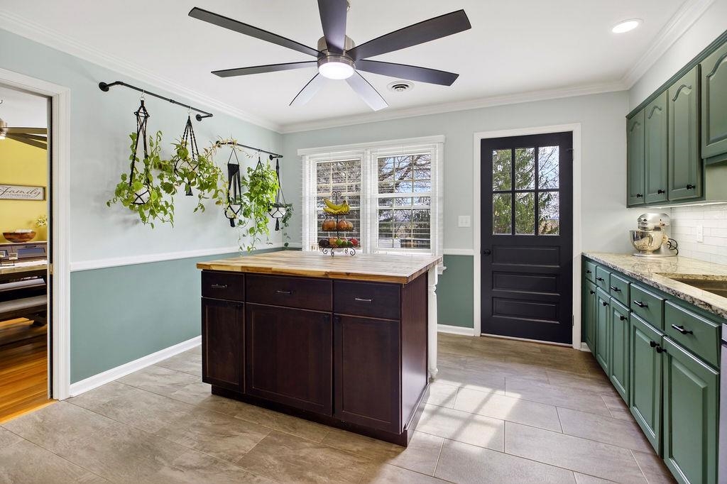 224 MEADOWBROOK RD