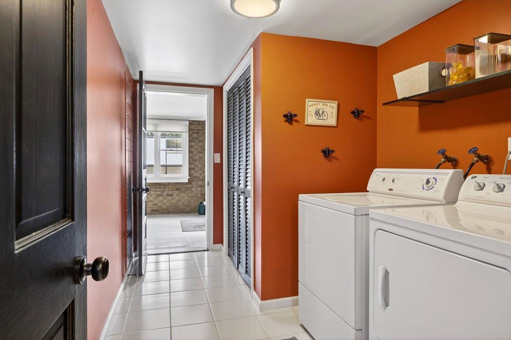 224 MEADOWBROOK RD