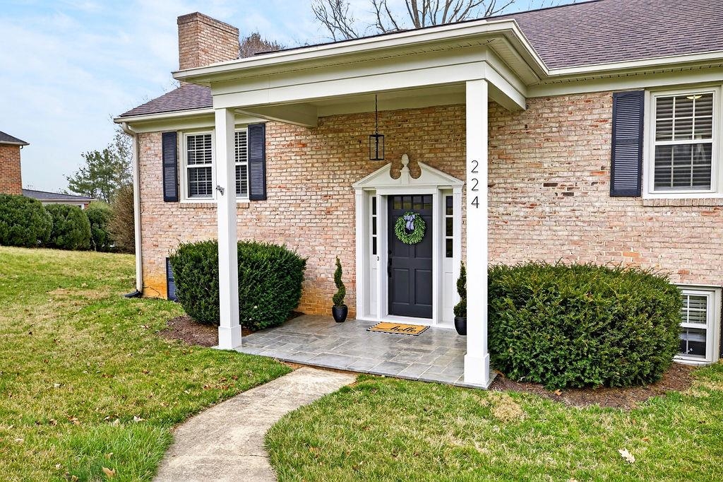 224 MEADOWBROOK RD