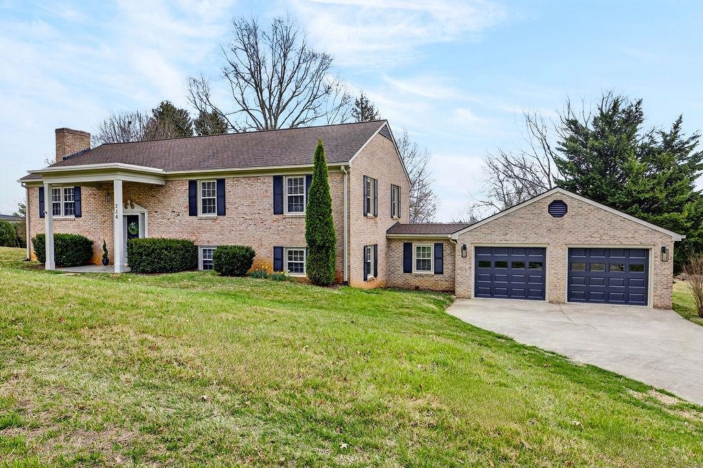 224 MEADOWBROOK RD