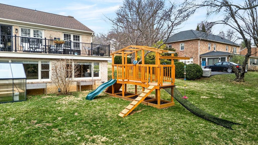 224 MEADOWBROOK RD