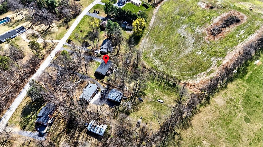 933 LADD RD