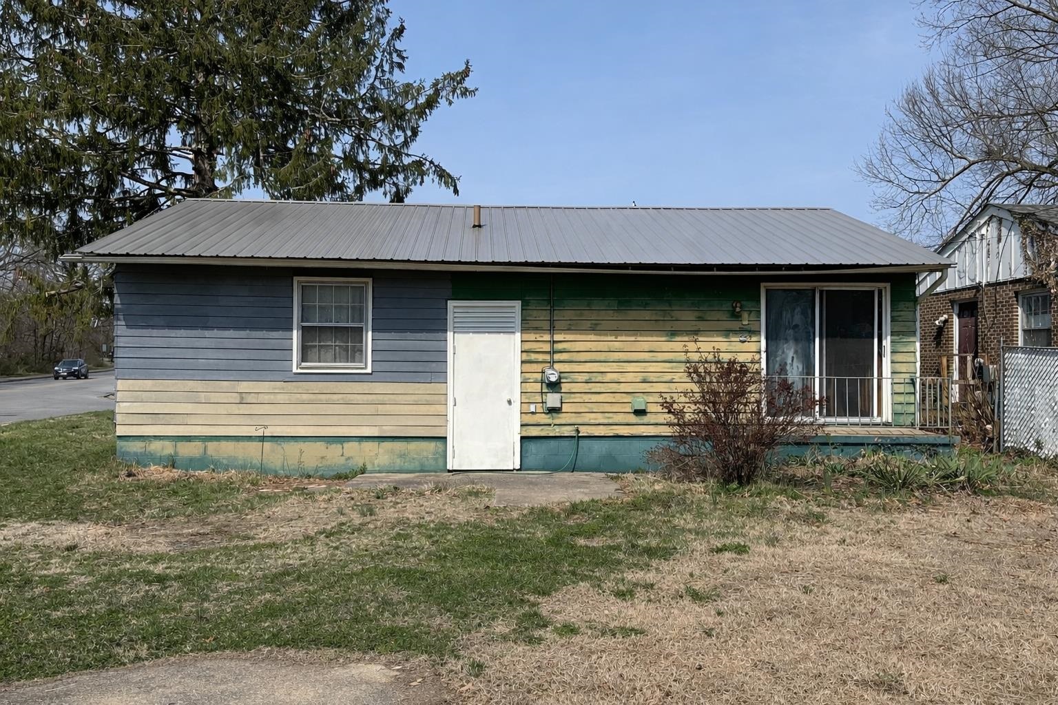 628 MARKET AVE