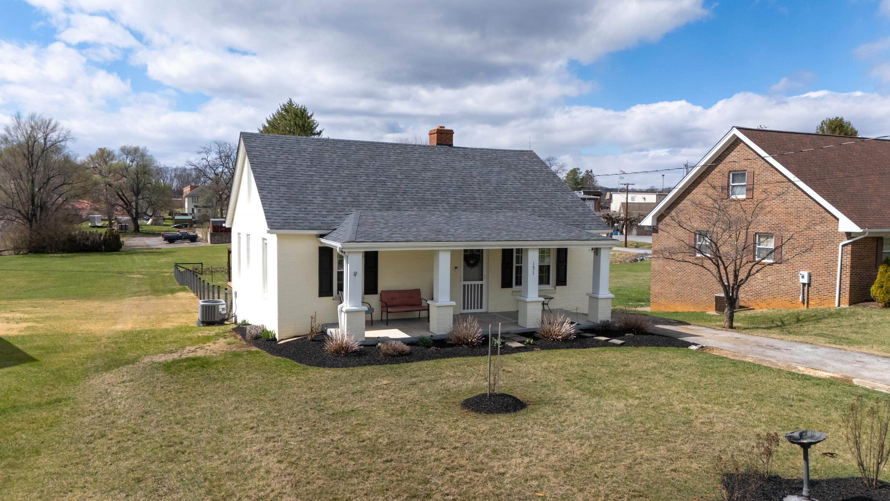 151 STUART AVE