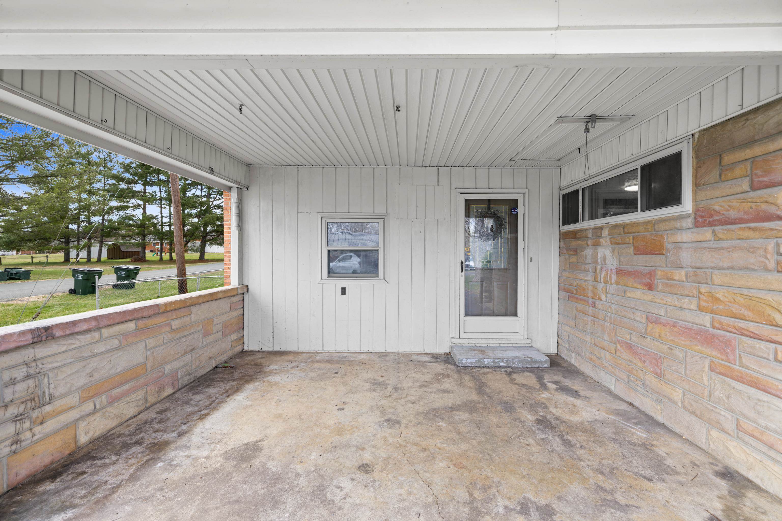 72 TINKLING SPRINGS RD