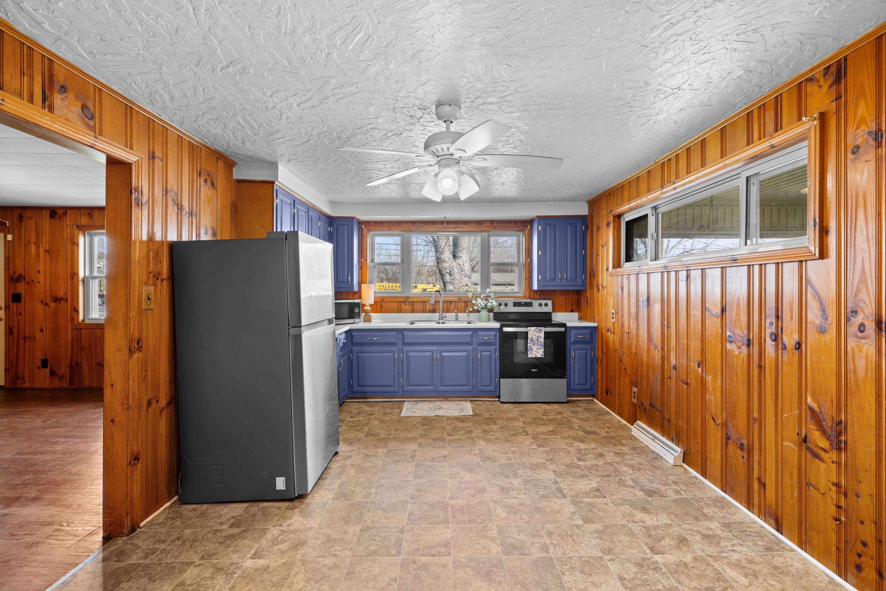 72 TINKLING SPRINGS RD