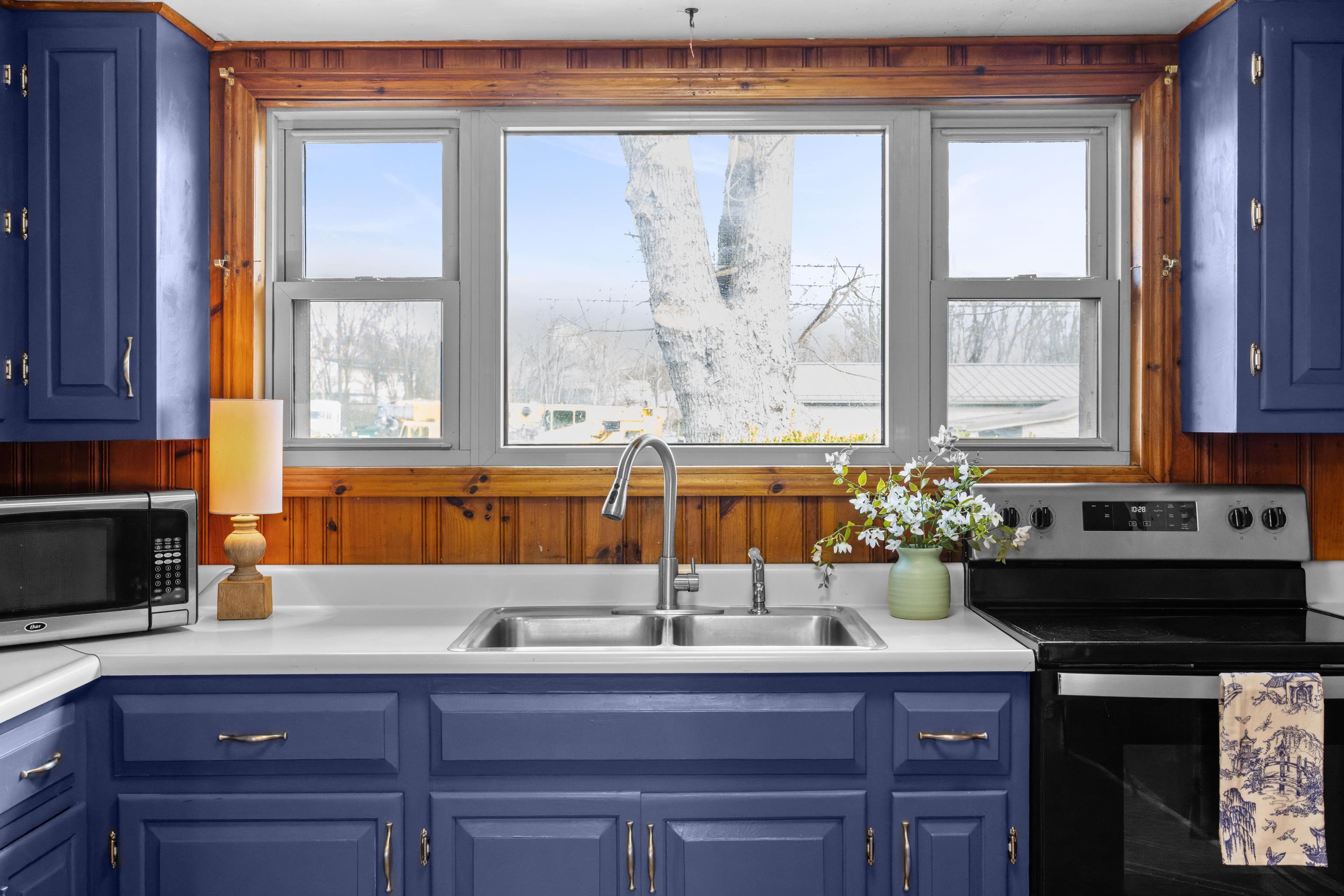 72 TINKLING SPRINGS RD